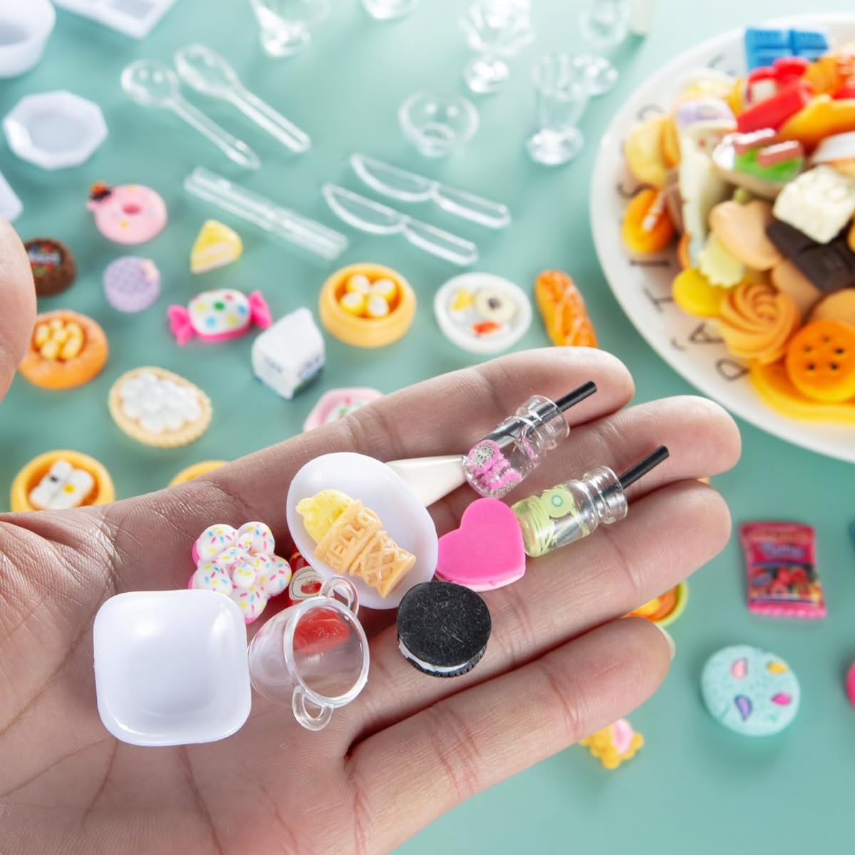 Diinokiy 200pcs Dollhouse Miniature Food Drink Bottles Cooking Toy Kitchen Accessories Mini Play Fake Resin Pretend Game Party Tableware Bread Cake Ice Cream 1/12 Dollhouse Scenery
