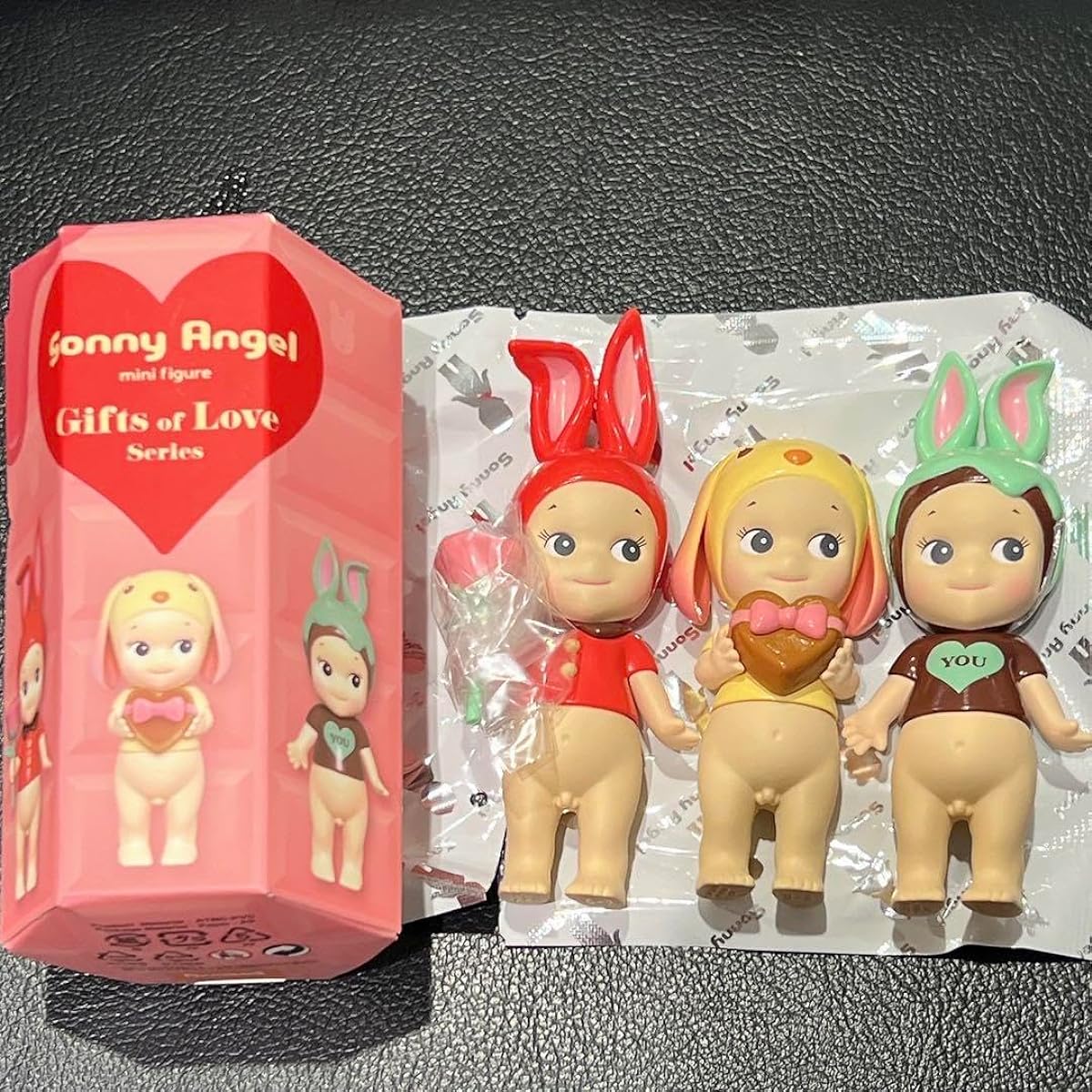 Sonny Angel Angel Valentine DJ
