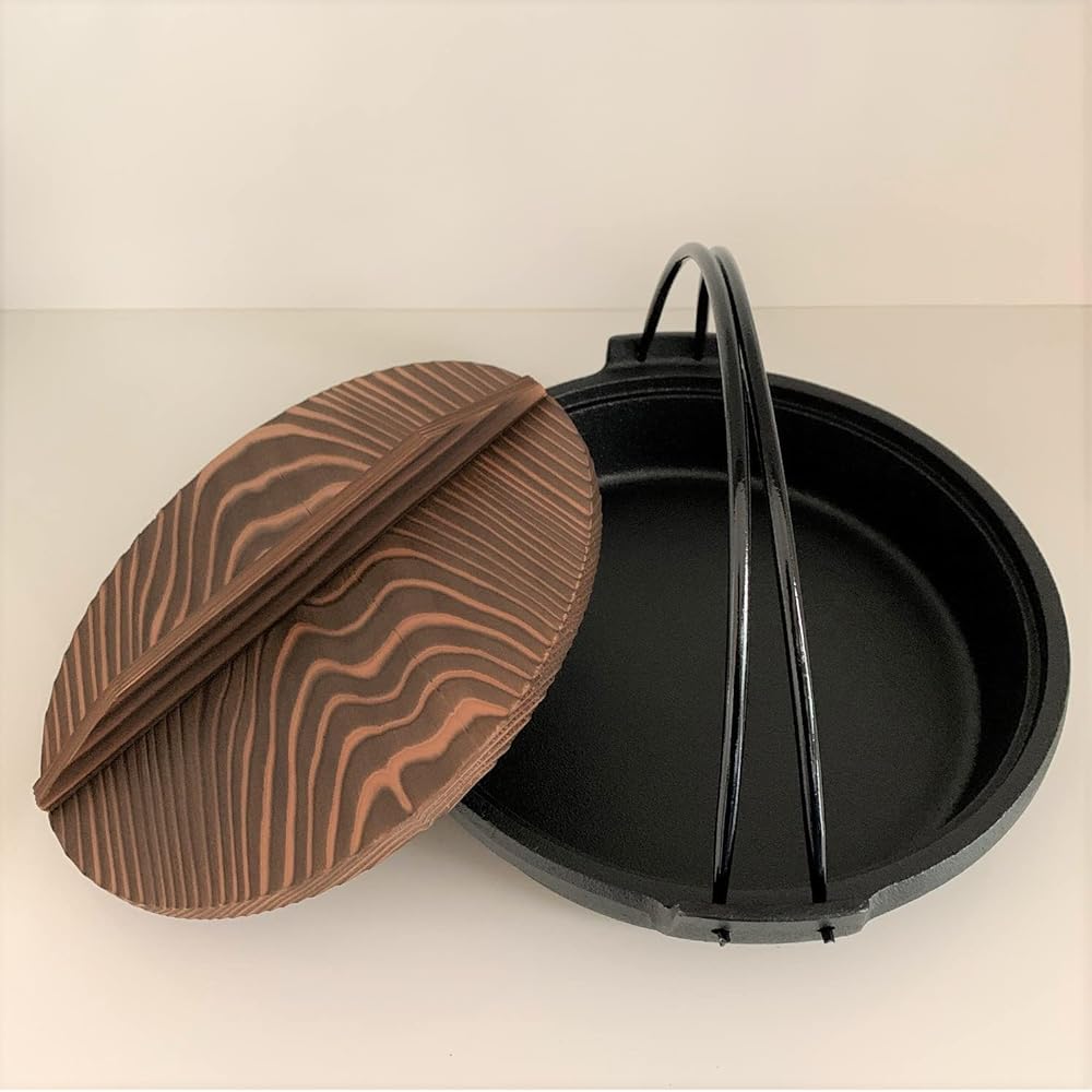 Made in Japan, Nanbu Ironware, Sukiyaki and Gyoza Pot, With Crane, Wooden Lid, Sukiyaki Pot, Gyoza Pot, Irori Pot, Cast Iron Pot, Inner Diameter 24cm, IH Compatible