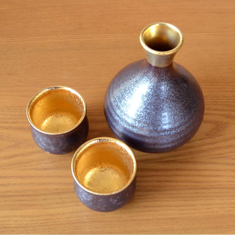Retirement Gift Sake Cup Set, Tokkuri Ochoko Set, Ceramic, For Japanese Sake, Stylish, Arita Ware, 1 Sakkuri, 2 Sake Cups, Crystal Gold Color, Gift in a Wooden Box with Gratitude