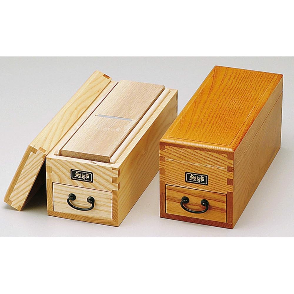 Enjoy the flavorful freshly shaved bonito flakes Box 10 x 25 x Height 11cm Plain wood Made in Japan Enjoy the happiness of freshly shaved bonito flakes at home Nostalgic Enver Helluk (R)