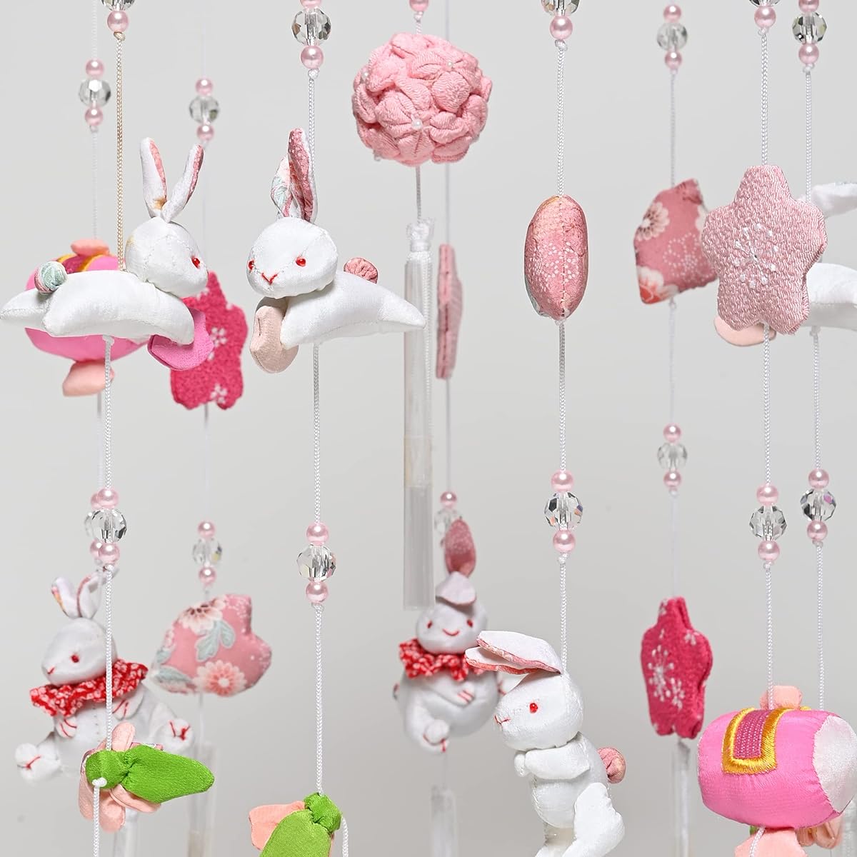 [Hanging decoration] [Hina doll] Sparkling rabbit hanging doll with black stand [Hanging doll] [Hina doll]