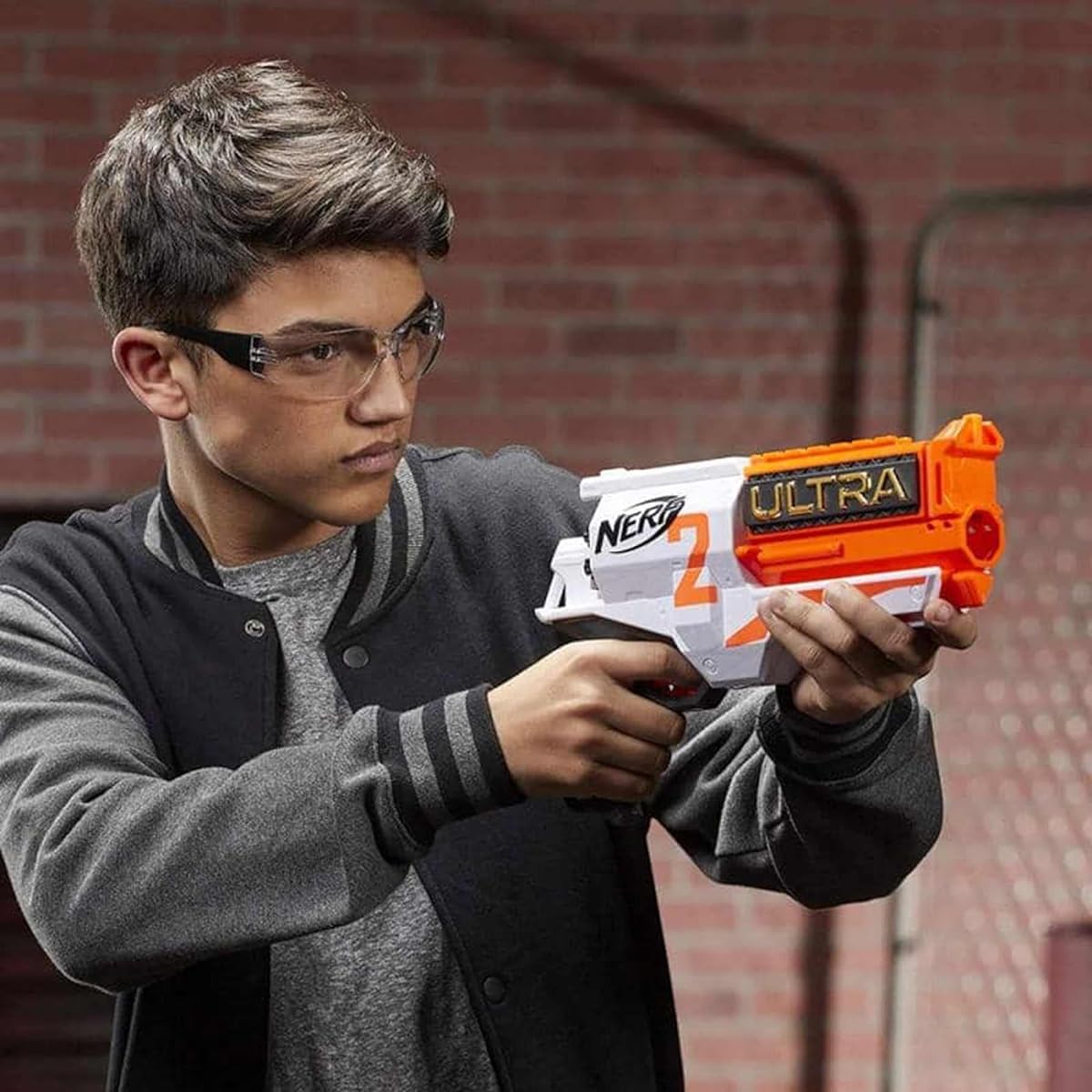 Nerf Ultra Two Motorized Blaster - Fastback Reloading - Includes 6 Nerf Ultra Darts - Compatible with Nerf Ultra Darts Only 3.1 x 14.0 x 9.1 inches (7.8 x 36.80 x 24.10 cm) E79214R0