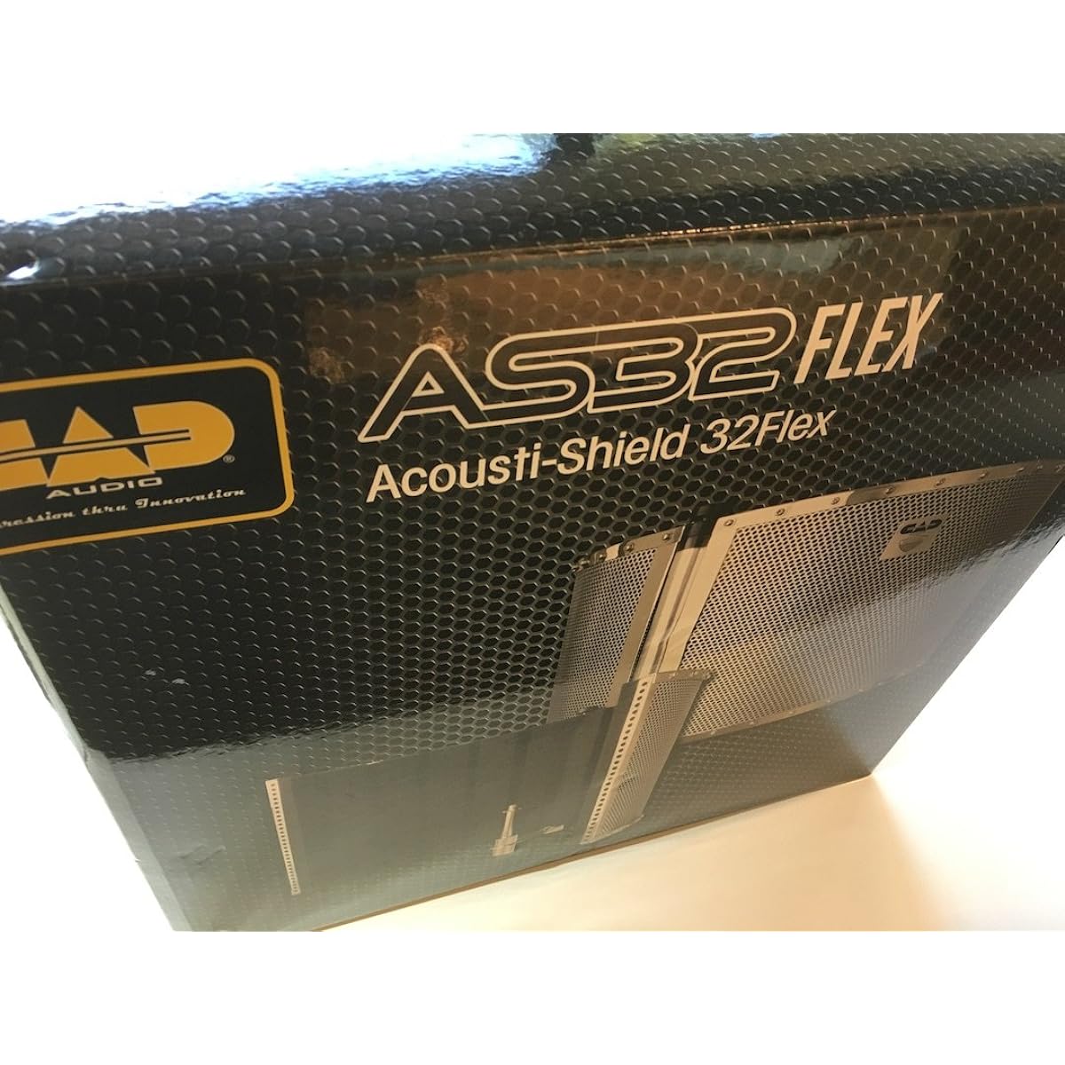 CAD AUDIO Acousti-shield Foldable stand-mounted soundproof enclosure AS32Flex