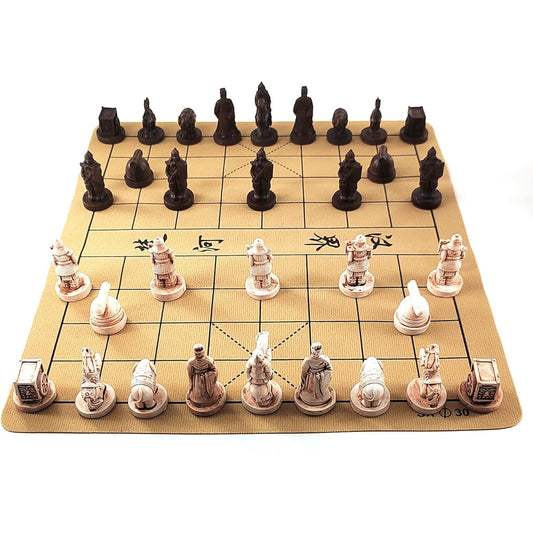 Traditional Chinese Xiangqi Portable Chess Set Travel Board Game Set with Resin Chess Pieces and Leather Chess Board