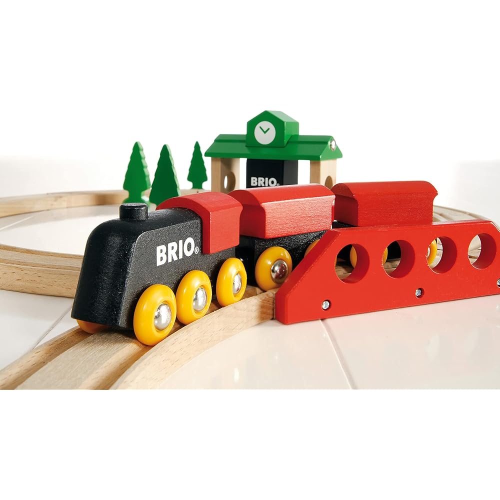 BRIO Classic Rail Figure 8 Set [Total 22 Pieces] Ages 2 and up (Train Toy Wooden Rail) 33028