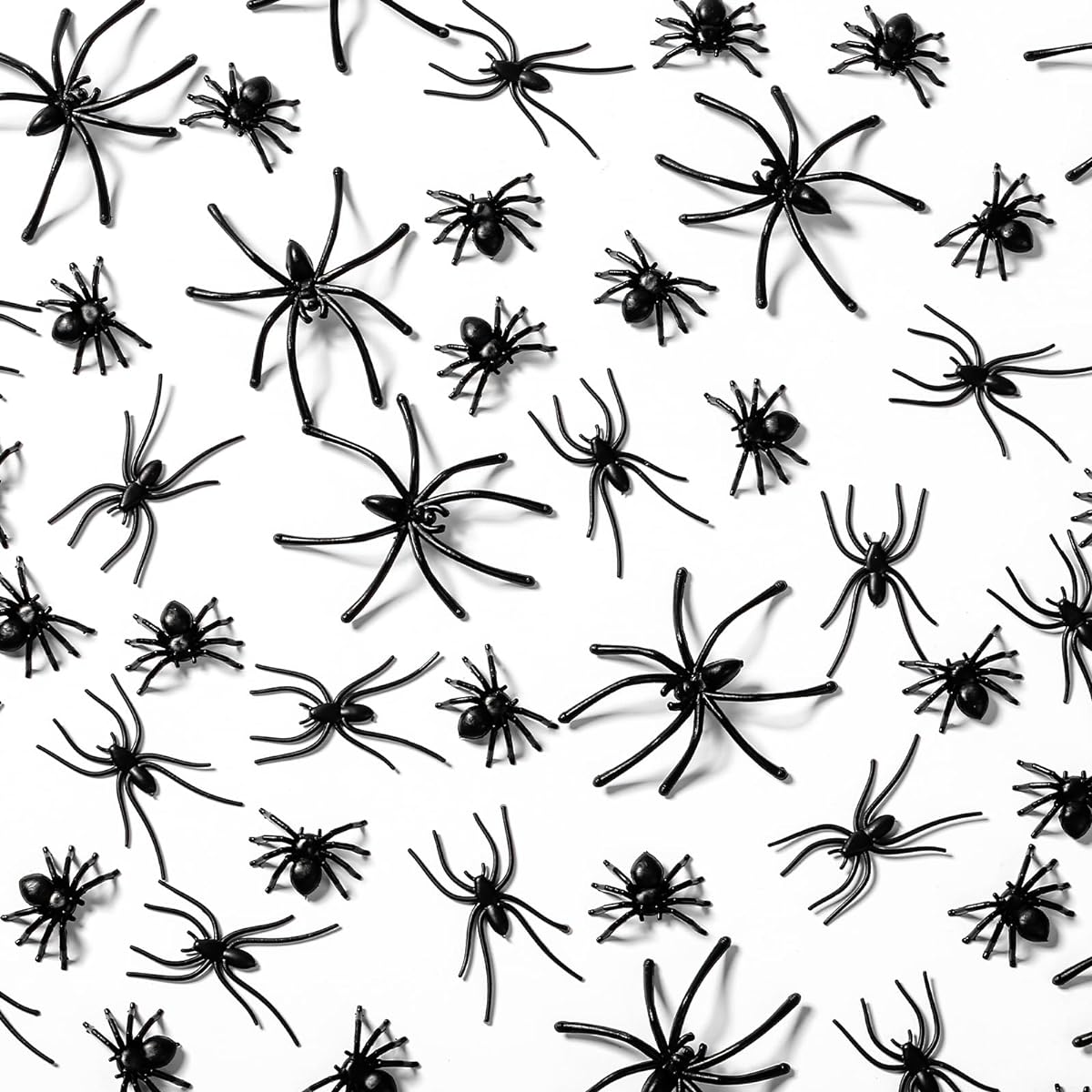 FUSHENMU 240pcs Realistic Plastic Spiders 3 Sizes Small Black Fake Spider Prank Props Halloween Home Party Decoration Supply