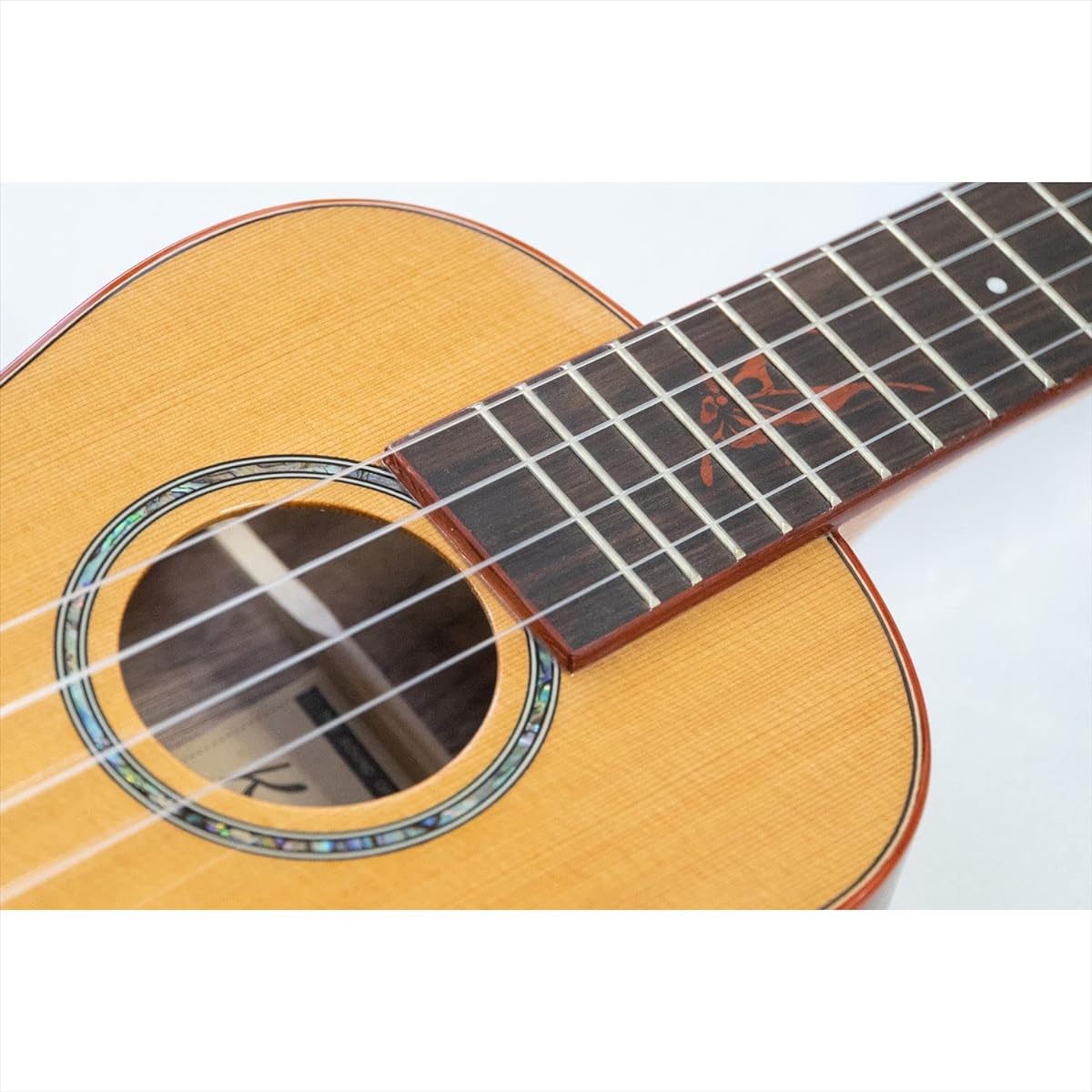 Domestically inspected [Kai UKULELE] KT-700 Tenor size ukulele (with case)