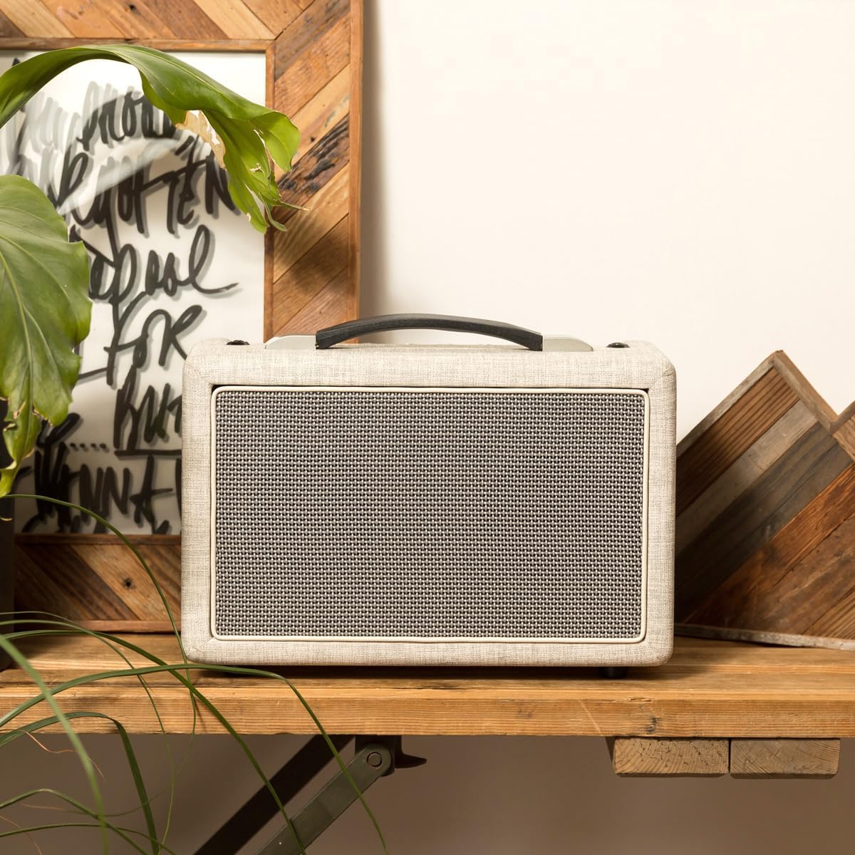 Louis LGA-10 Milky White Guitar Amplifier 10W Width 30cm Height 14cm Compact Small White White Louis