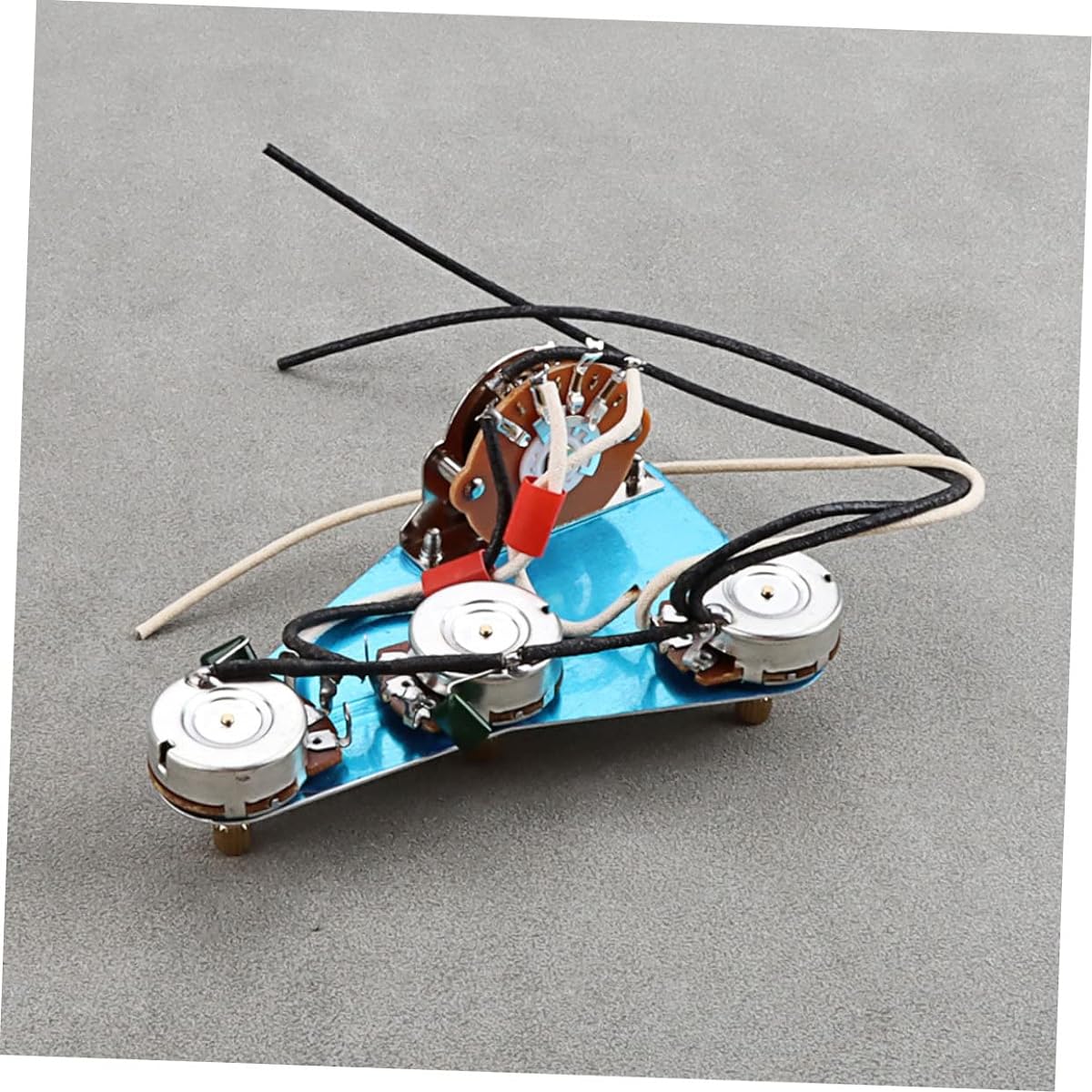VICASKY 5pcs Aluminum Circuit Guitar Part Pickup Wire Harness Control Plate Knob Loaded Control Plate Guitar Hardware 3 Way Control Plate Contro