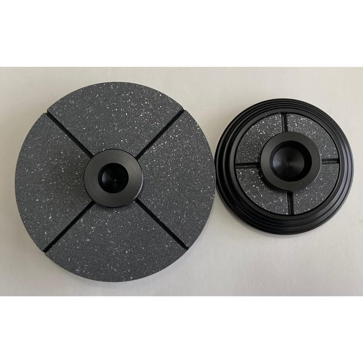 Performance endpin resonator (sound amplification/tuning device) for contrabass and cello "KaNaDe/TheStrings1 (Resonator)" φ100 & (2022 new model) φ75 1 piece each (Kanai Seisakusho) (in black box)