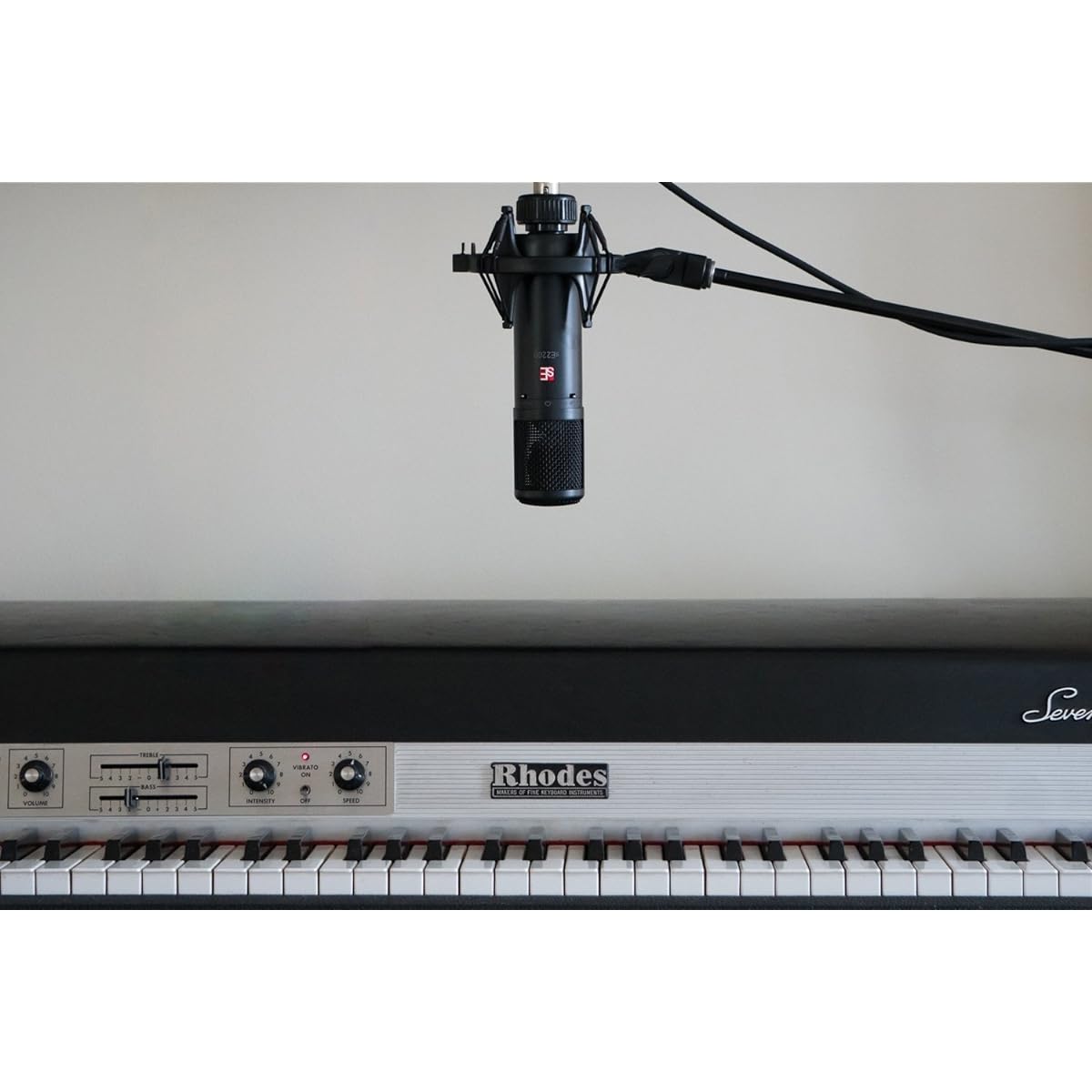 sE Electronics sE2200 Unidirectional Condenser Microphone [Domestic Genuine Product]