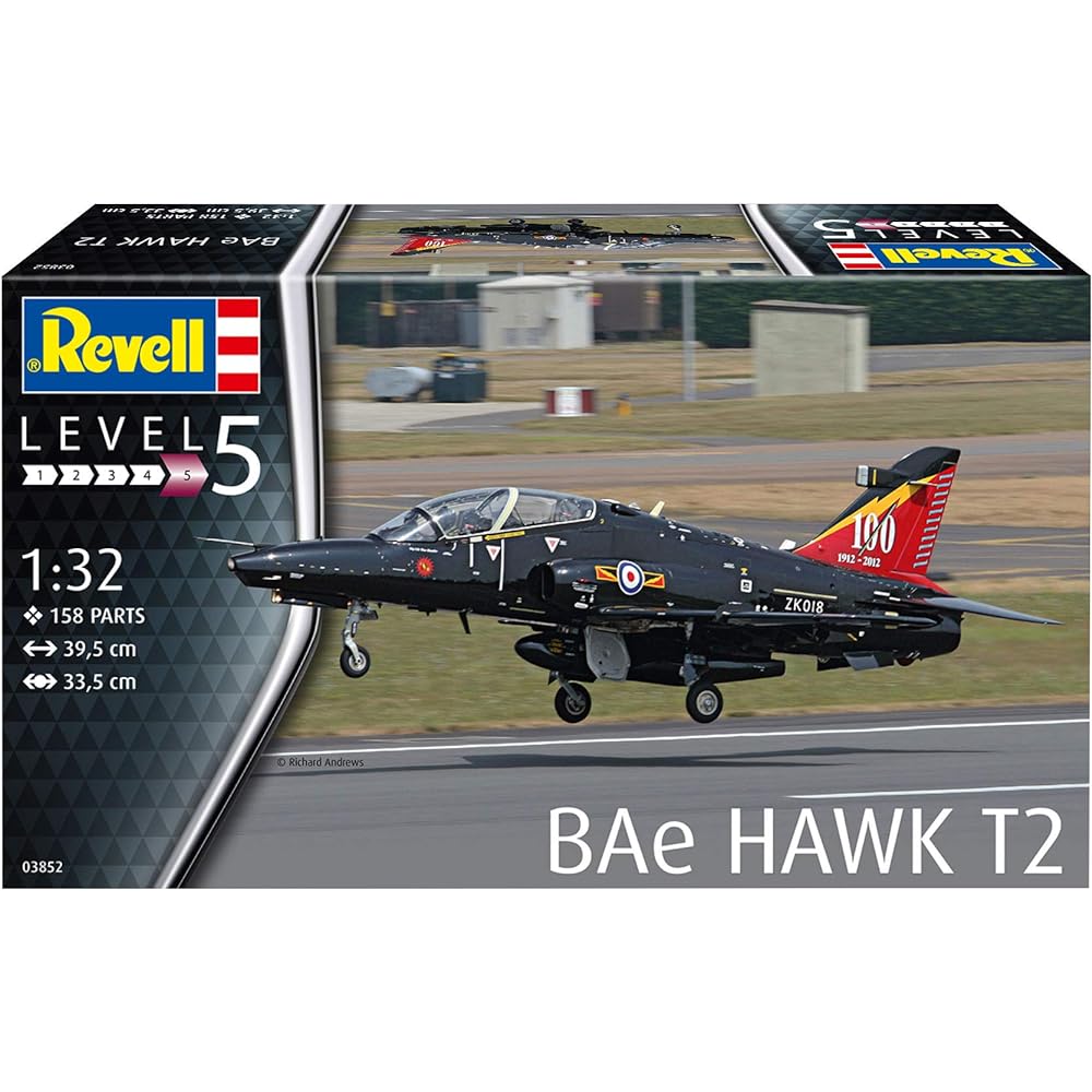 German Level 1/32 Royal Air Force BAe Hawk T2 Plastic Model 03852