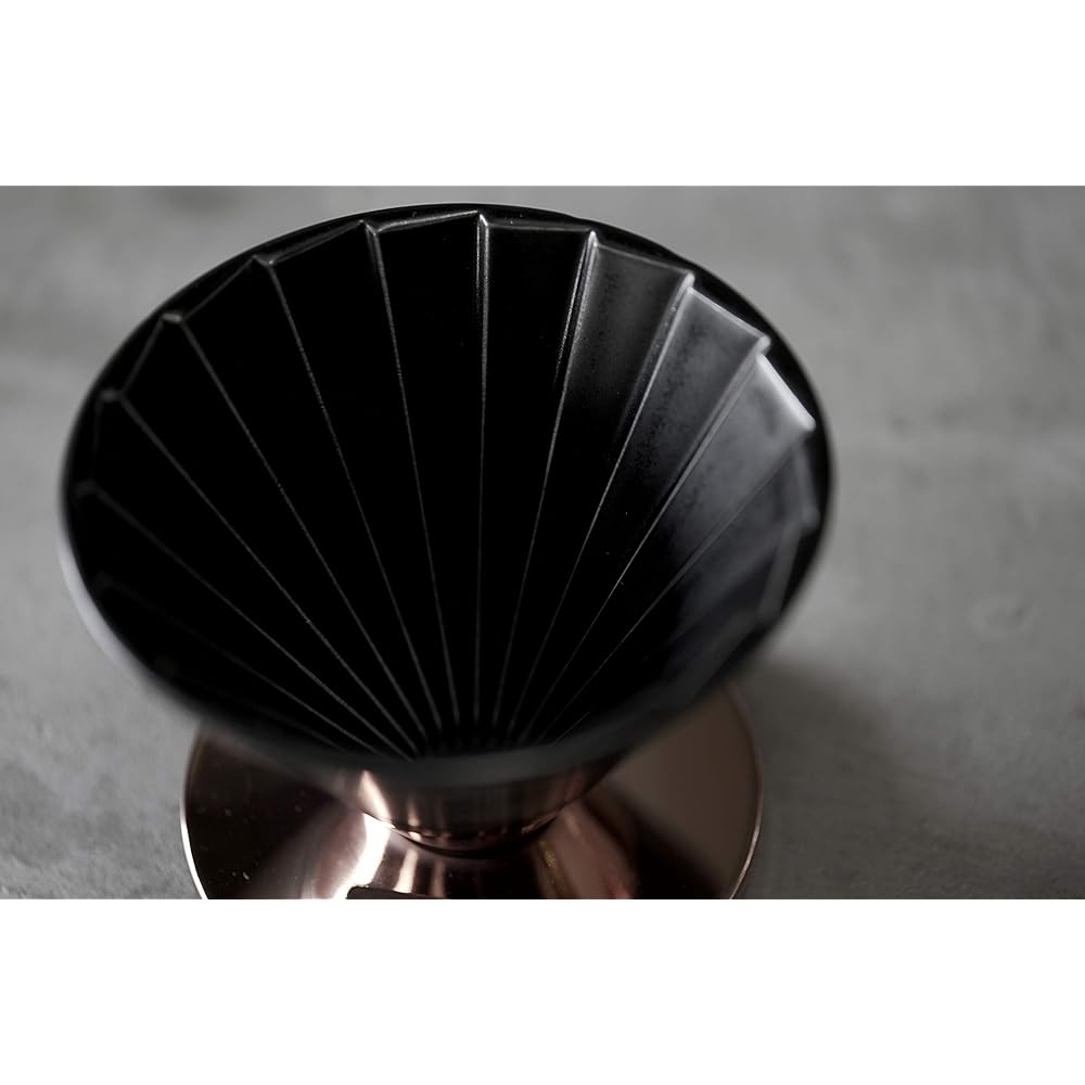Coffee Dripper Matte Black [Saga Prefecture/Arita] [Beasty Coffee] A dripper with an impressive combination of metal