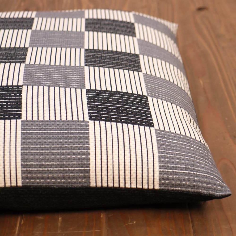 Zabuton cover set of 5 59 63 Happan size 59 x 63 cm Set of 5 made in Japan 100% cotton Reversible type Japanese checkered black
