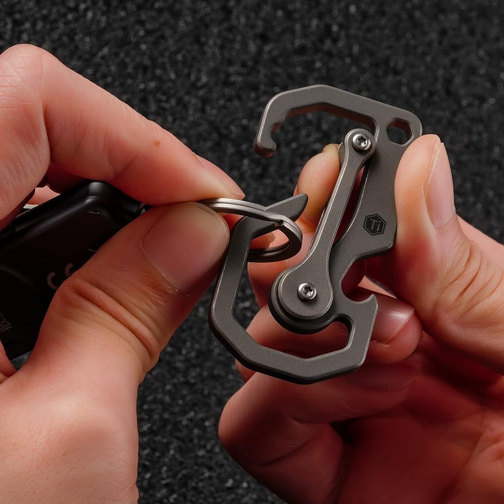 KeyUnity KU06 Multi-Tool Keychain Titanium Keychain Tool Bottle Opener Keychain with Screwdriver Function EDC Tool Pocket Tool for Daily Carrying (Weight 18g)