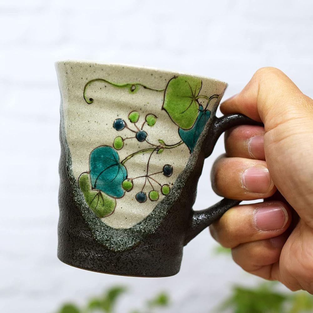 Kutani ware pottery pair mug wildflower