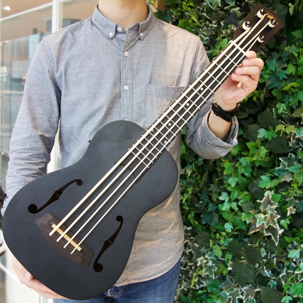 Key pilina UKB-500 F-Hole Black - Ukulele bass with frets