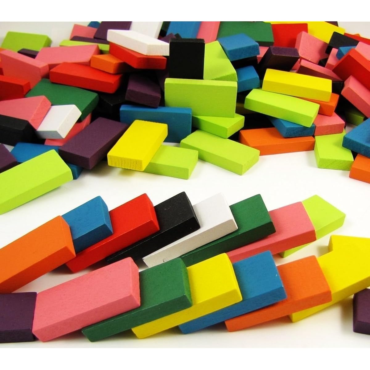 BlueSnail 10 Colors Authentic Standard Basswood Wooden Domino Blocks Set for Kids Educational Racing Toy Tiles Game (240 Pieces)