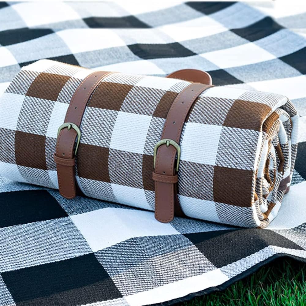 Leisure Sheet, Foldable Picnic Mat, 3mm Thickness, 3 Layer Structure, 150/200 x 200cm, Lightweight, Portable, Waterproof and Insulated, Large Size, For Adults, Children, 6-8 People, Outdoors, Cherry Blossom Viewing, Sports Days, Leather Strap Included (2