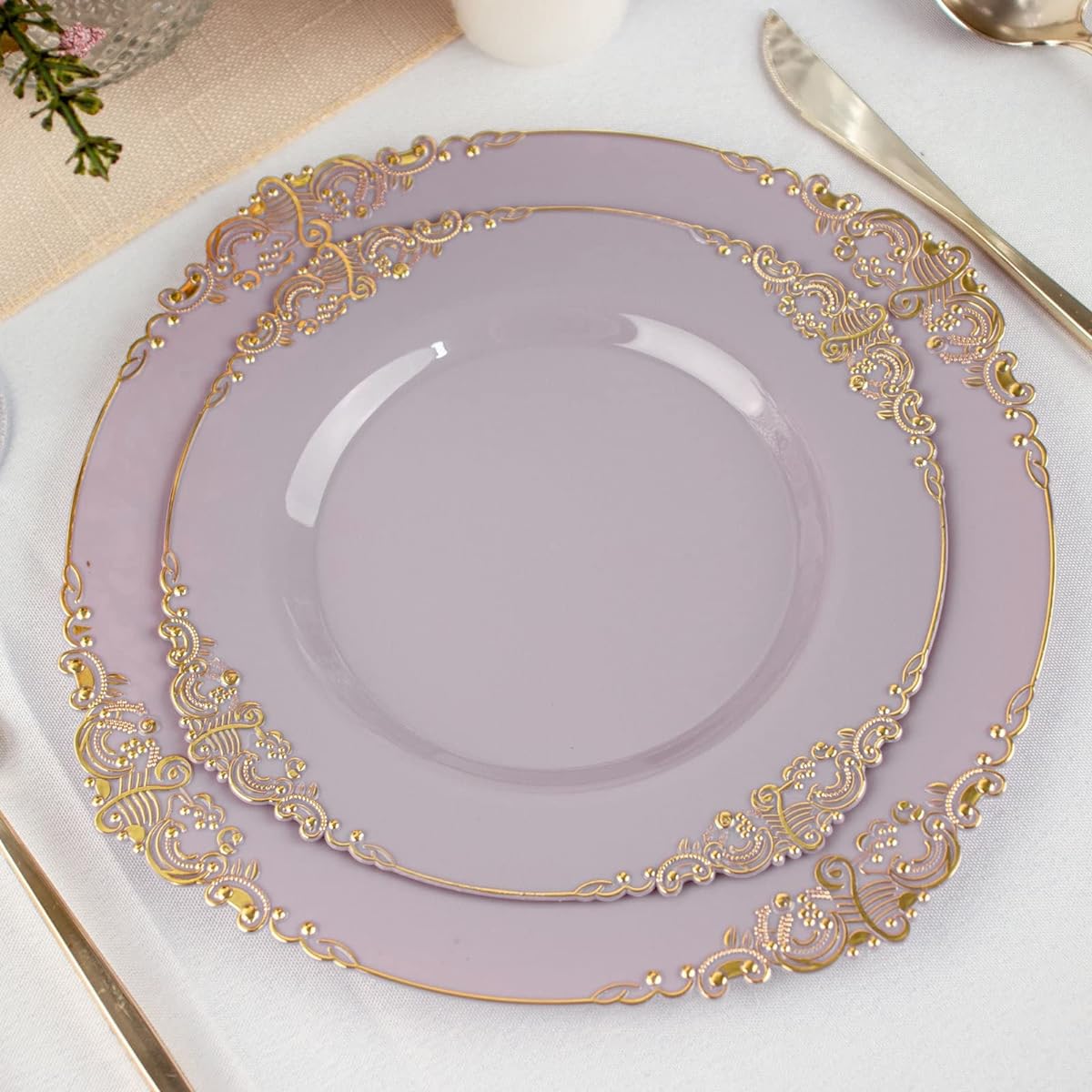 Efavormart 10 Pack Clear/Gold Baroque 8 Inch Round Plastic Dessert Salad Plates Disposable Tableware Leaf Embossed Gold Rim