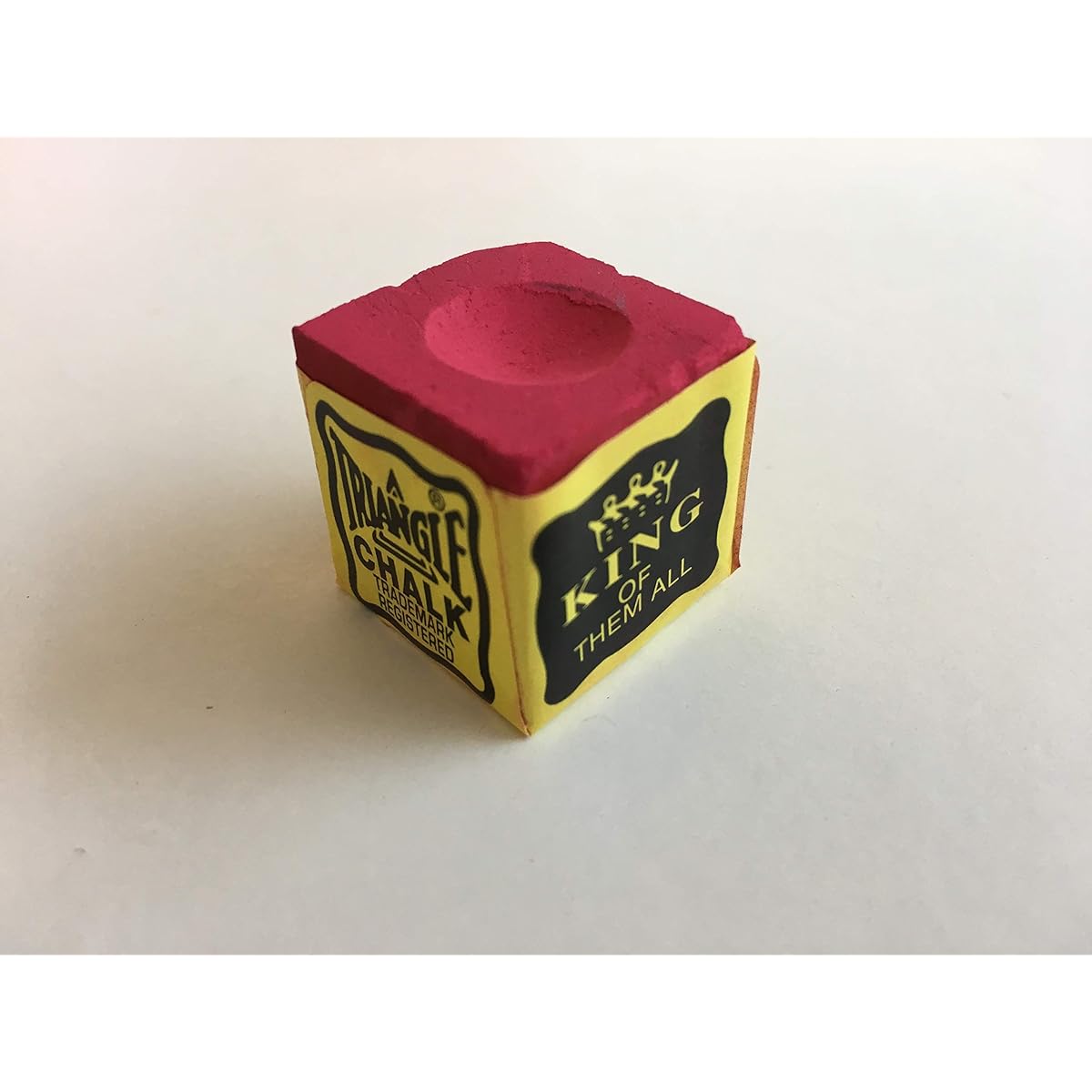 Triangle TRIANGLE Pool & Snooker Table Cue Chalk RED 12 Cubes