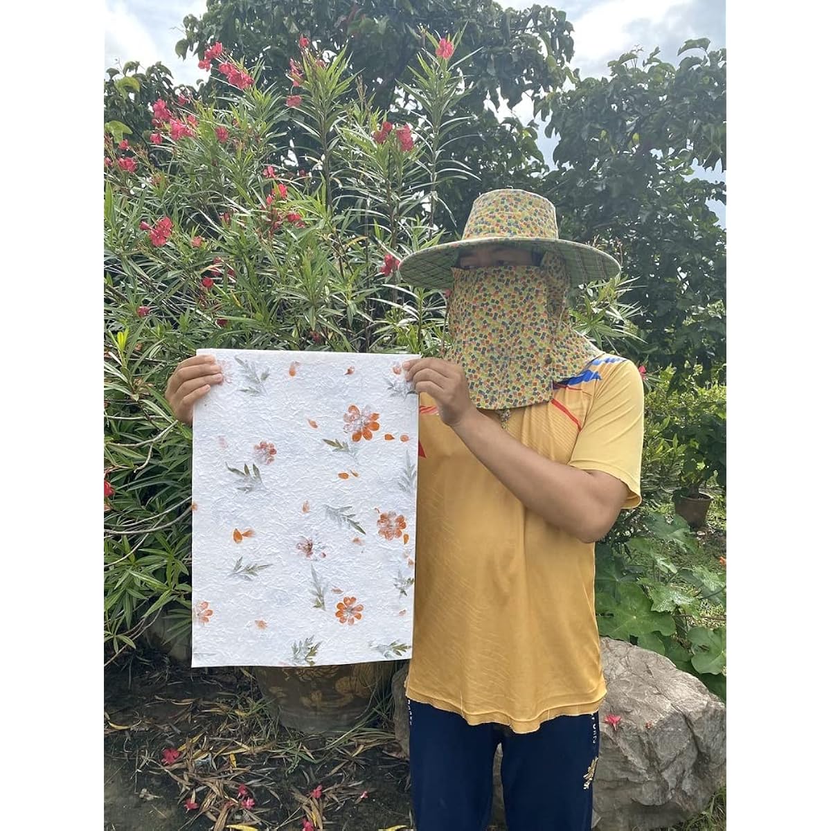 Handmade Heavyweight Mulberry Paper Large Sheets 20x14 Inch Scrapbook Craft Cards for DIY Crafts, Bouquets, Scrapbooking, Decoration, Wedding Gifts (Orange Flower)