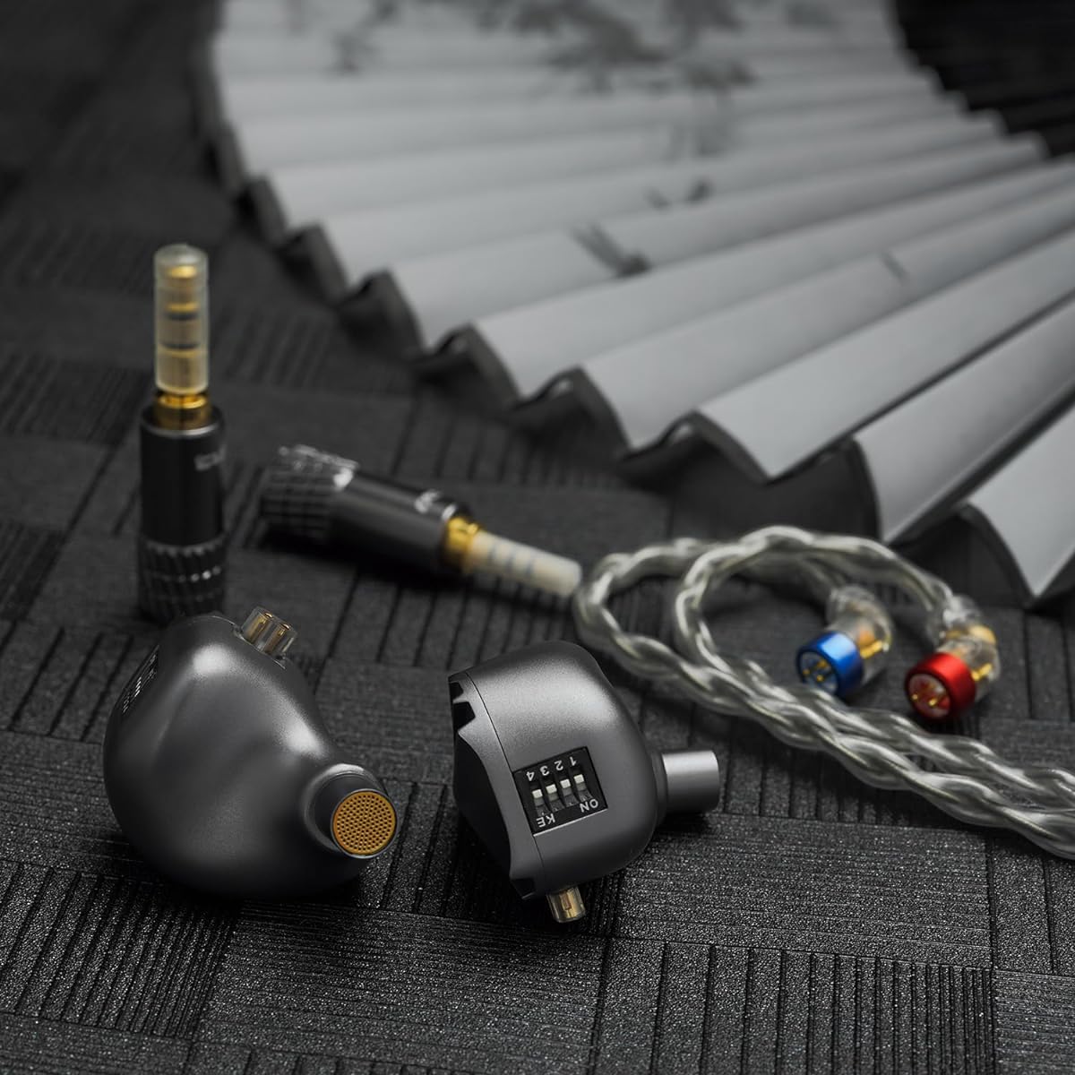HiFiGo CVJ Kumo Flagship 8 BA In-Ear Monitors, Balanced Armature IEM In-Ear Earphones with 4 Tone Tuning Switch and 3 Interchangeable Plugs (Kumo)