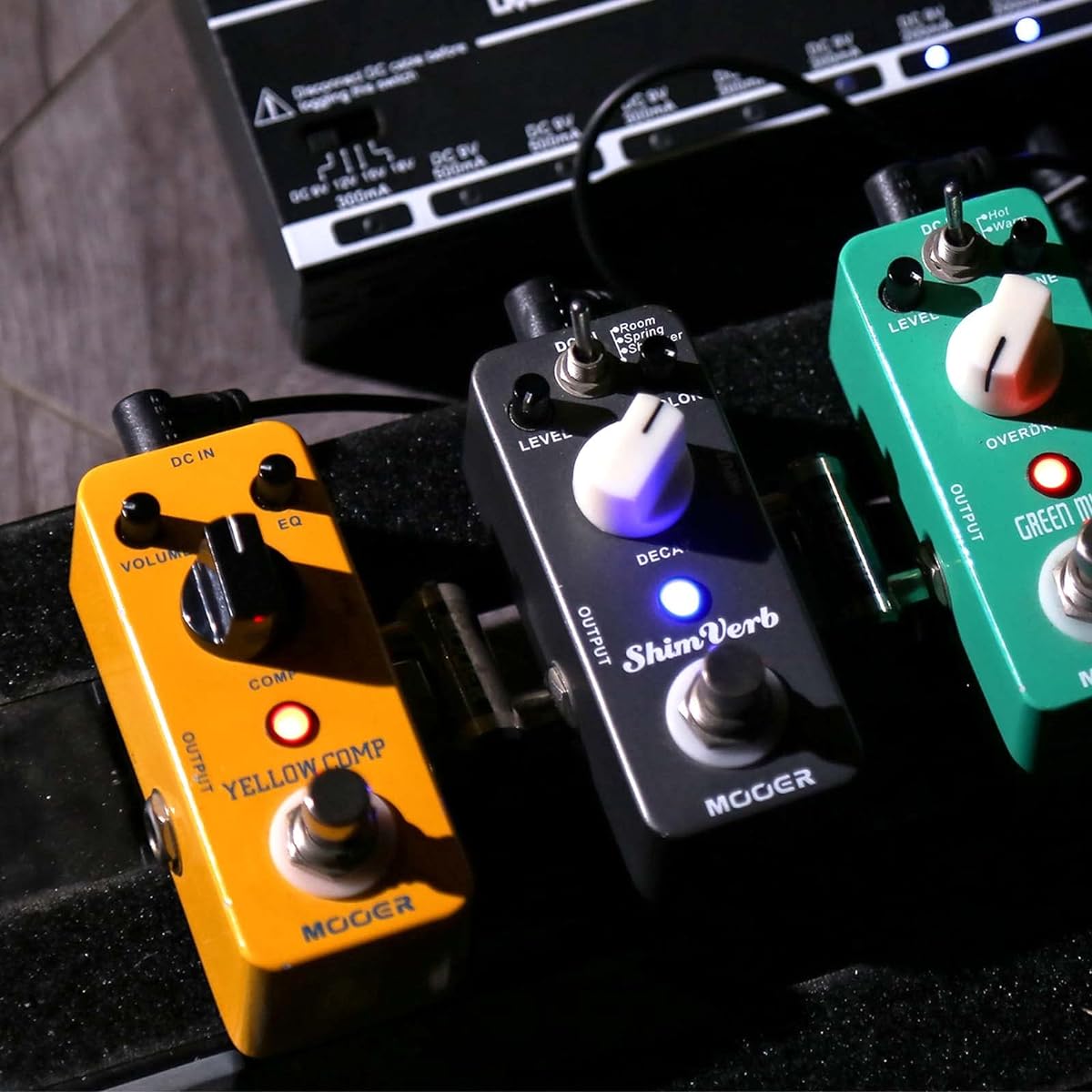 MOOER Yellow Comp Guitar Bass Compressor Guitar Compression True Bypass EQ Volume Adjustable Mini Size Portable