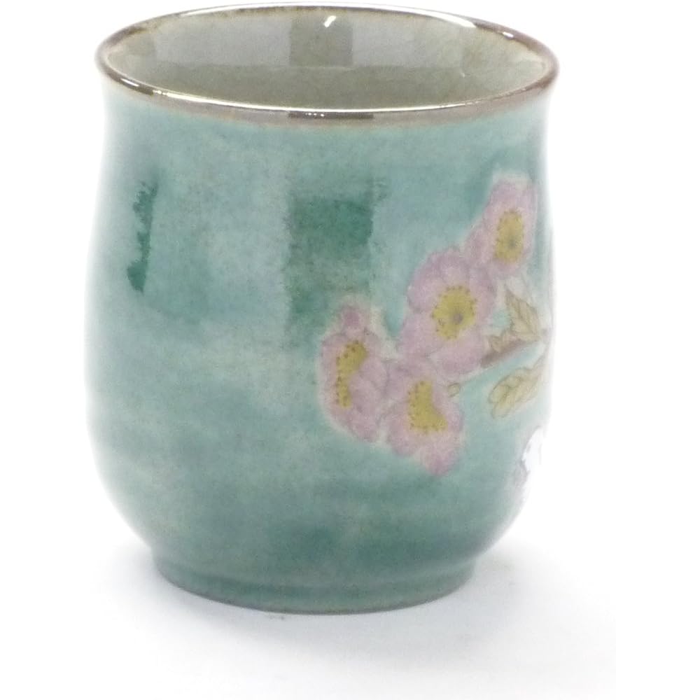 Kutani ware [hot water cup] Large white rabbit Somei Yoshino green painting [back picture] Pottery 180ml