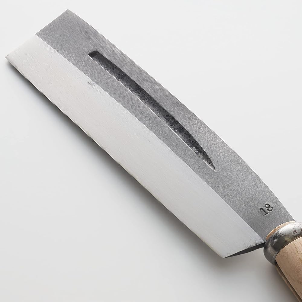 Sangoro Scythe Machete 180mm Made in Japan Made in Sanjo, Niigata Prefecture For clearing brushwood and branches For camping and outdoor activities Polished finish to resist rust