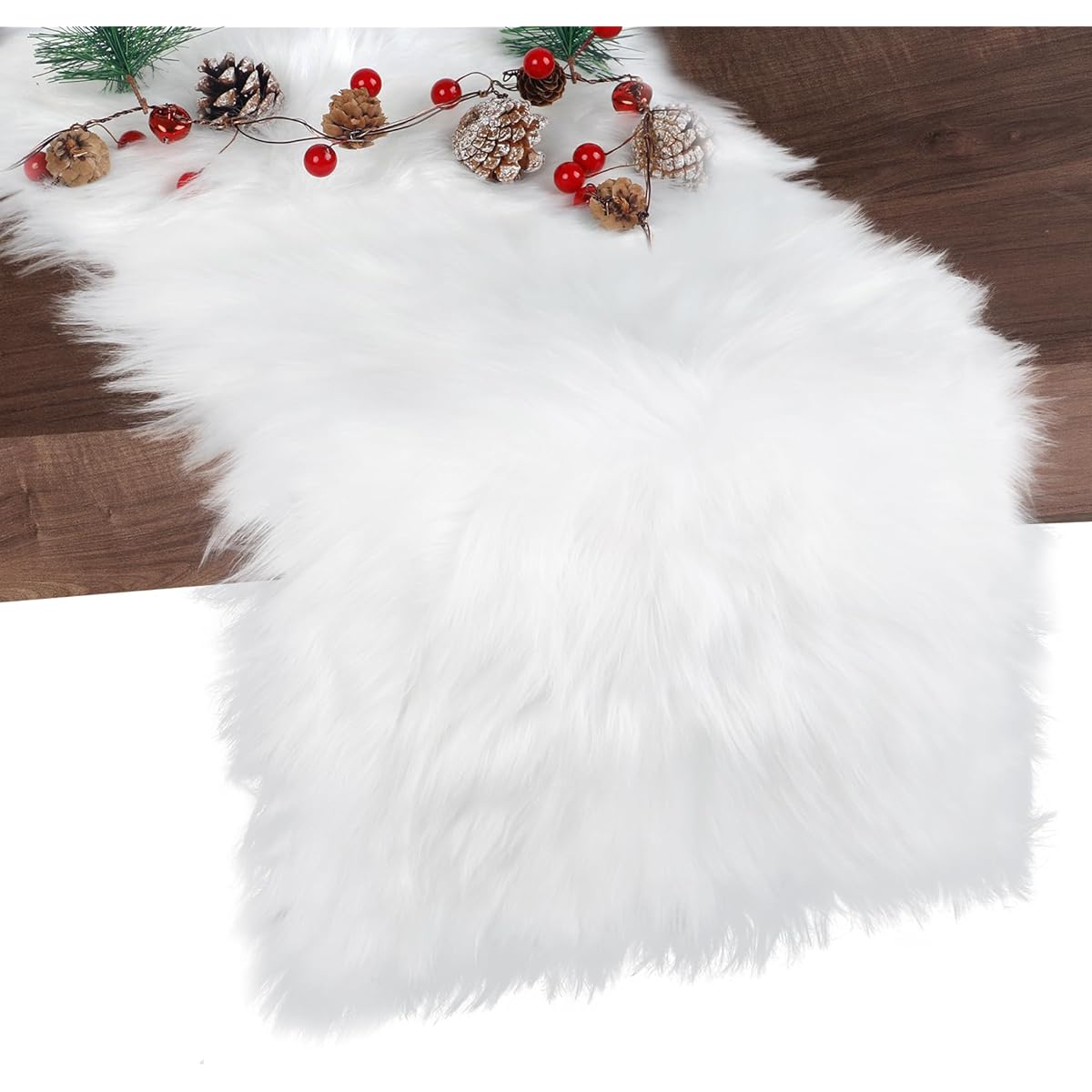 Ouddy Mode Christmas Table Runner, Faux Small Fur Table Runner for Christmas Table Decoration, Holiday White Table Runner Christmas Theme for Dining Table, Bed, Cabinet Shelf