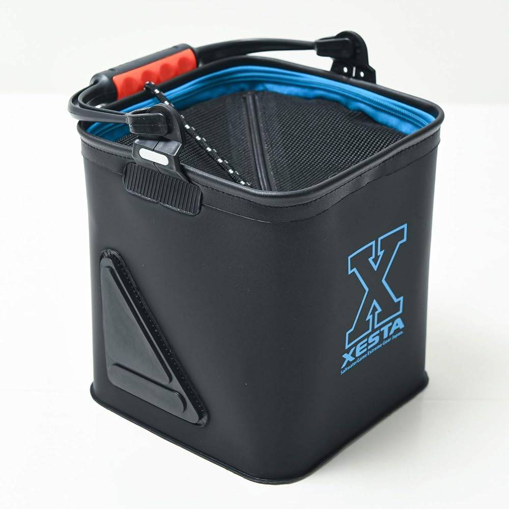 XESTA water bucket black x white