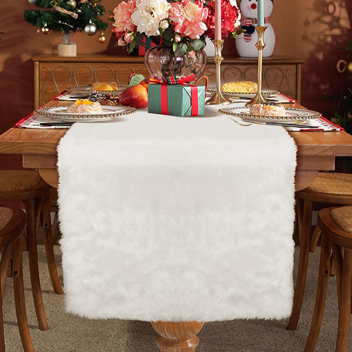 skyfiree Faux Fur Table Runner Christmas Table Runner Snow White Table Cover Winter Holiday Christmas Home Decoration 15x70 Inch
