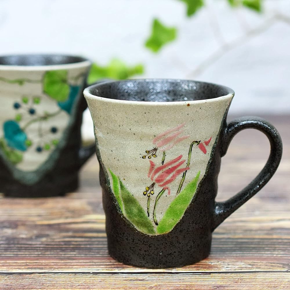 Kutani ware pottery pair mug wildflower