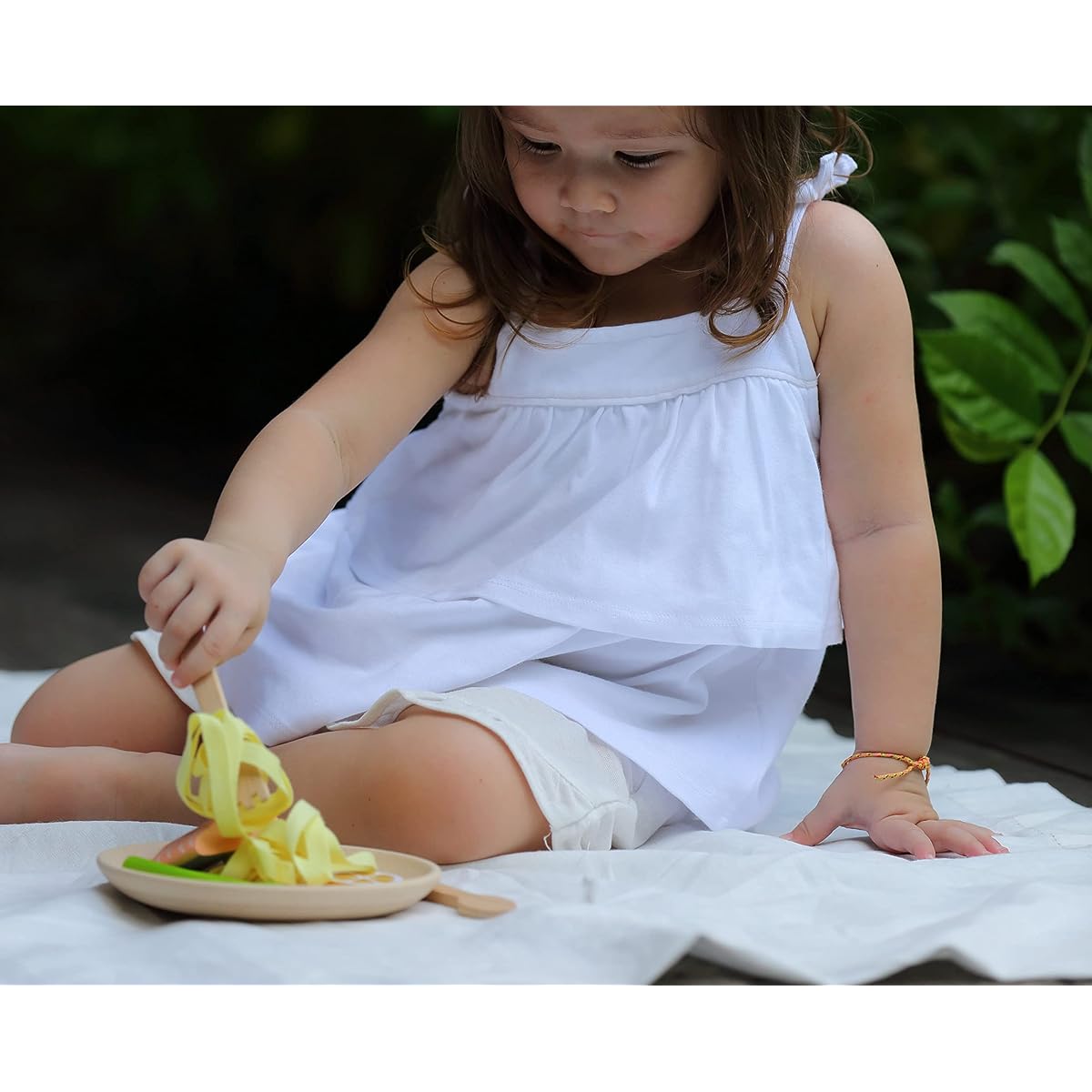 PlanToys Pasta Pretend Kitchen Food Playset 3613 | Made from sustainable rubberwood and non-toxic paints and dyes | Eco-friendly wood