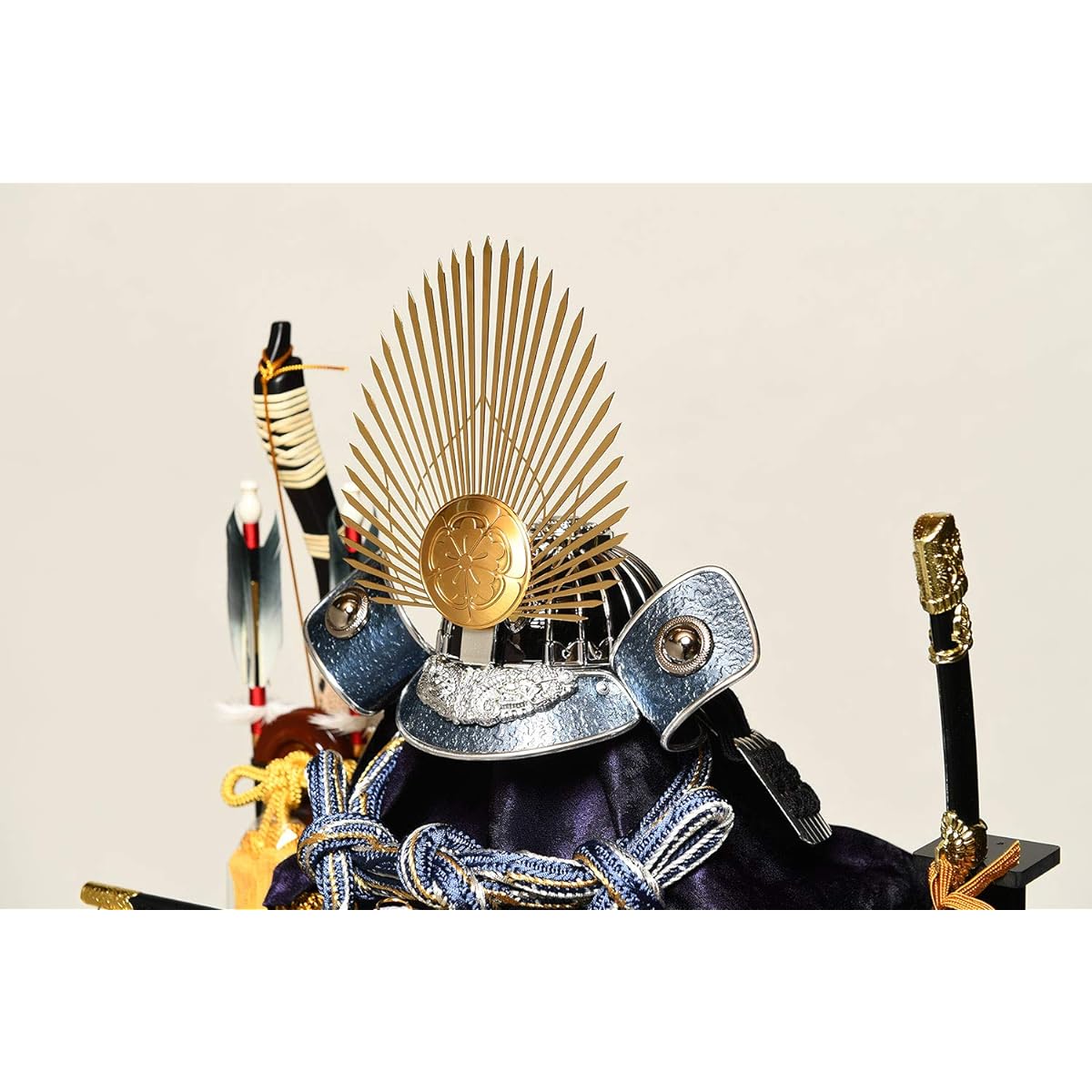 [May Doll] [Warrior Helmet] No. 12 Oda Nobunaga Blue and Silver Helmet, Black, 3 Pieces, Music Box Case: Yoshifusa Made [Tango no Sekku] [Helmet Case Decoration]