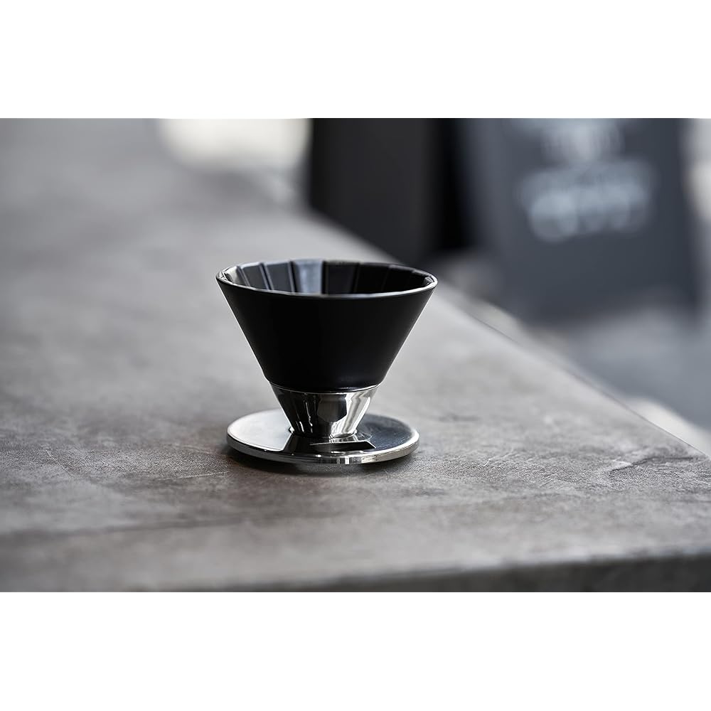 Coffee Dripper Silver & Black [Saga Prefecture/Arita] [Beasty Coffee] A dripper with an impressive combination of metal