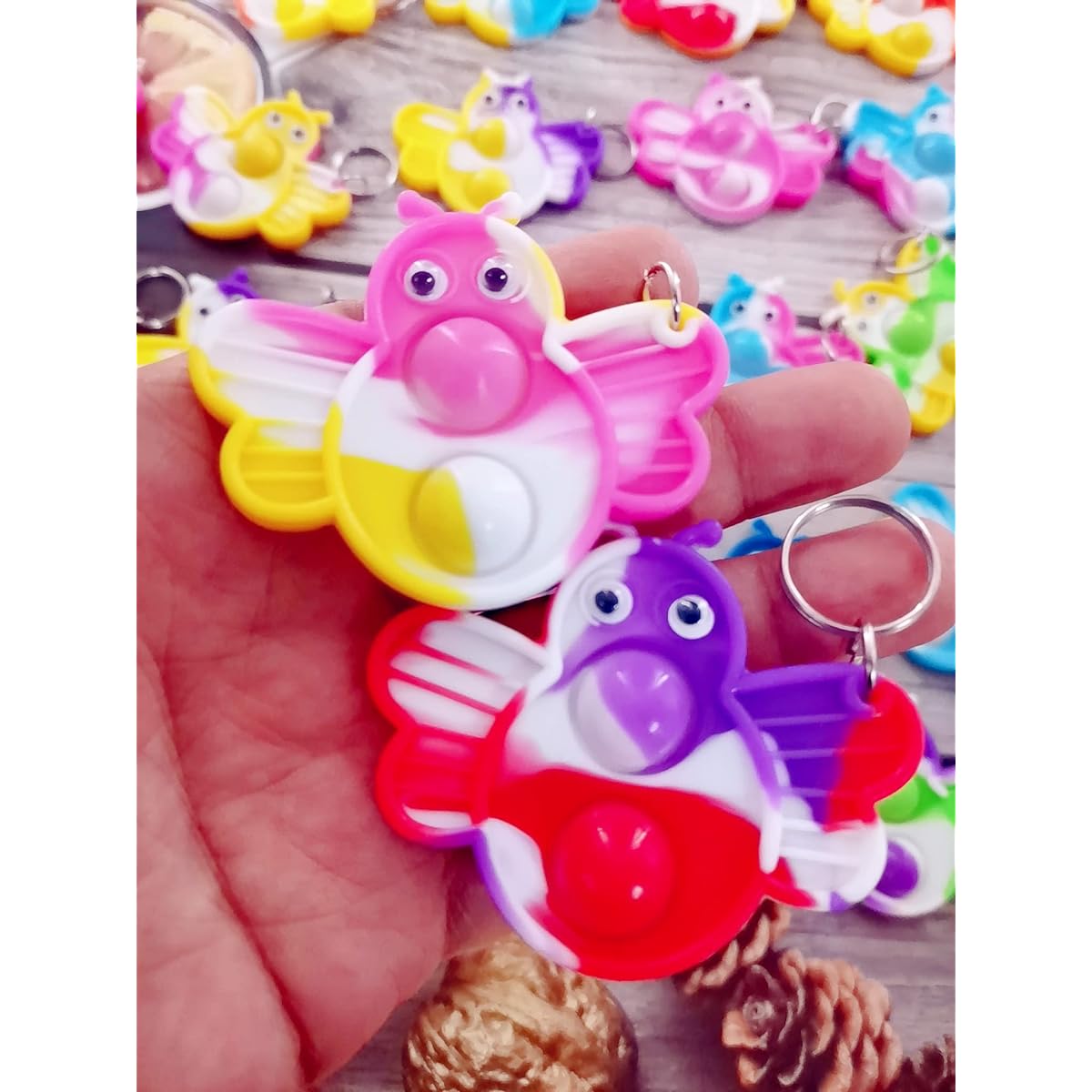 Roaqua 30 Bees Fidget Pop Gift Prize for Kindergarten Children Bulk Purchase Mini Birthday Graduation Summer Party Favor Classroom Student
