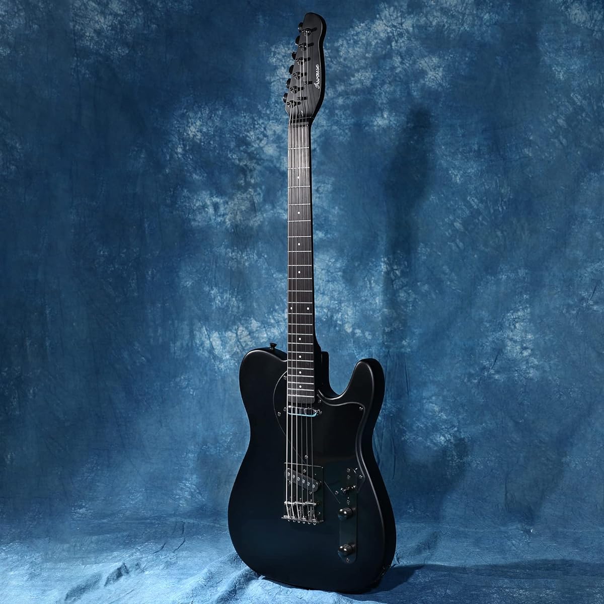 guita (black)