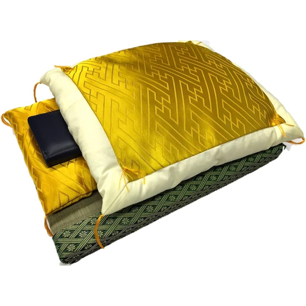 Increase your money luck! With premium tatami base and golden light shining wallet futon, you will get the chance to earn the strongest money fortune with the power of money fortune in 2023!