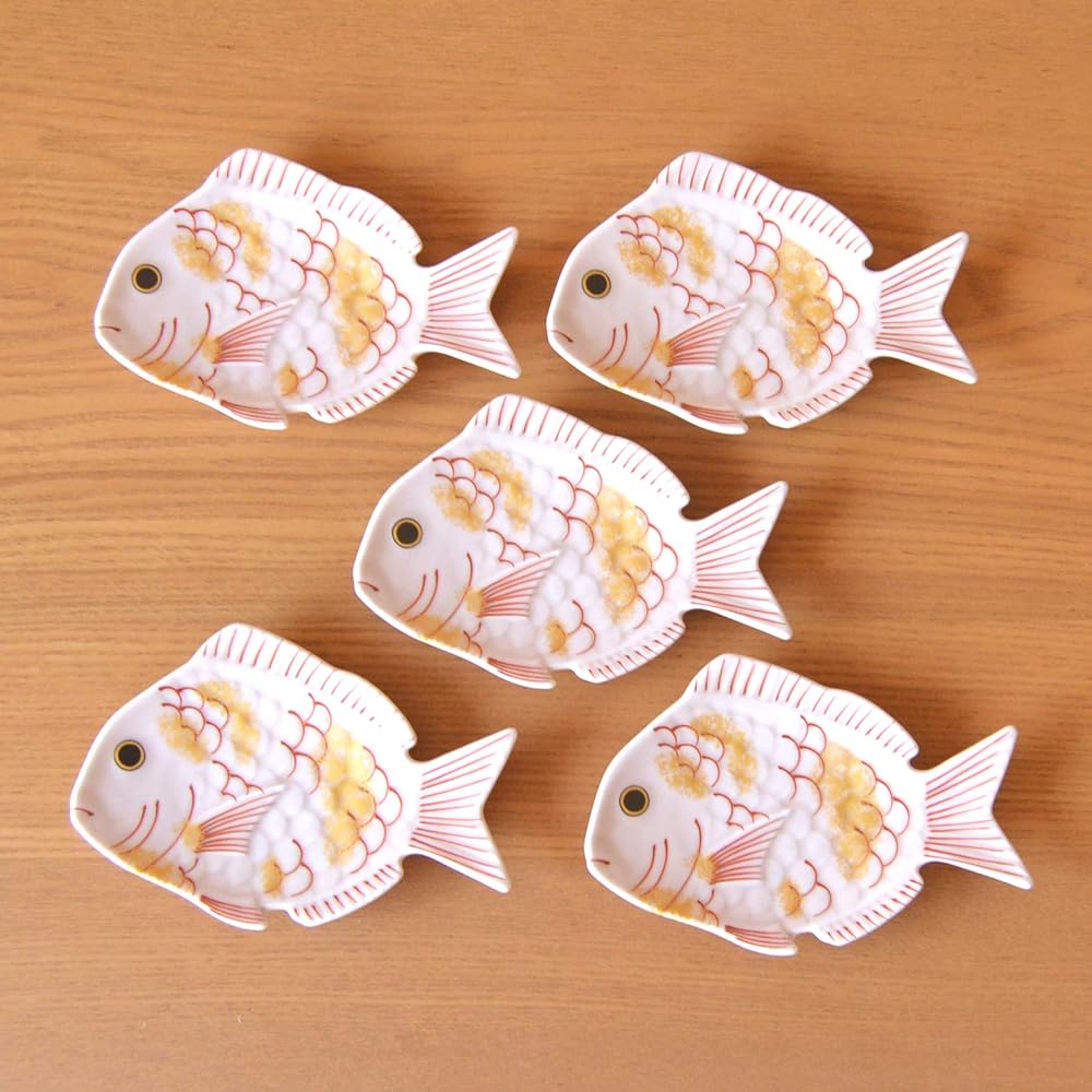 New Year tableware, Japanese tableware, small plates, sea bream, lucky charms, Arita ware, Sakura sea bream, small plates, set of 5, gift box included