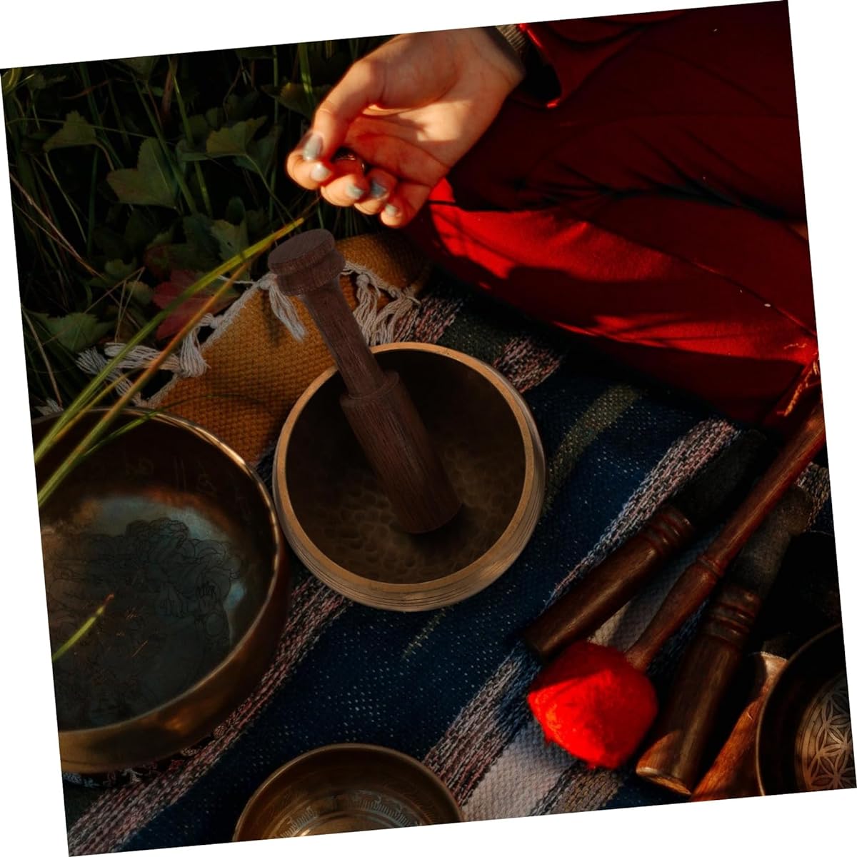 VICASKY Set of 4 Buddhist Music Bowls Tibetan Singing Bowls Yoga Sound Chakra Bowls Tibetan Mallet Meditation Bowls Tibetan Bowl Kit Healing Sound Bowls Ang