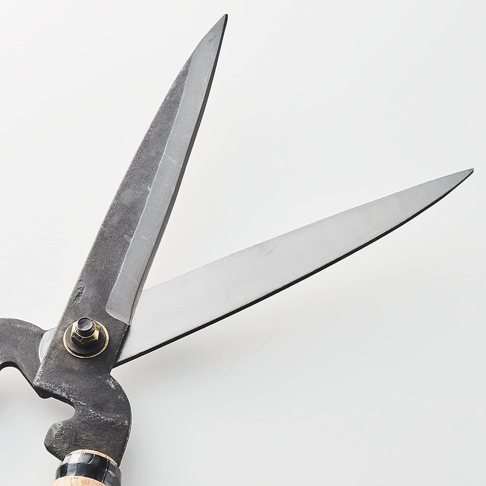 Aguri no Kura Geely pruning shears, long handle, strong type, 195 mm, domestically made, made in Japan, with real steel, hardened, real oak wood, for pruning garden trees, hedges, and cutting leaves.