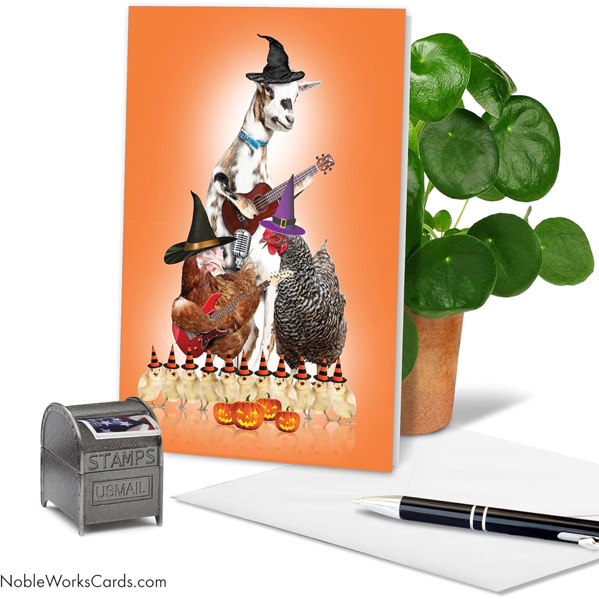 The Best Card Company Creepy Animal Band Farm Halloween Greeting Card with Envelope (4.63 x 6.75 Inches) C9541IHWG