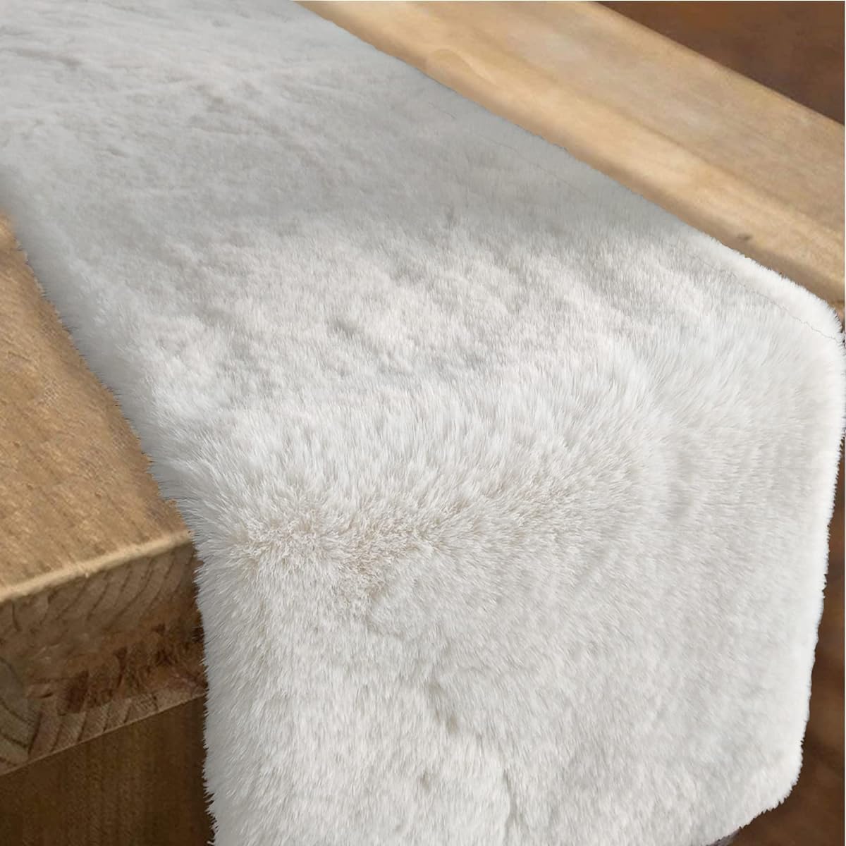 Table Runner Milk White Faux Fur Christmas Dining Table Decorations for Winter Home Holiday Party Dresser Birthday Christmas Thanksgiving Wedding Table Decoration Runner (11.8x59.1inch)