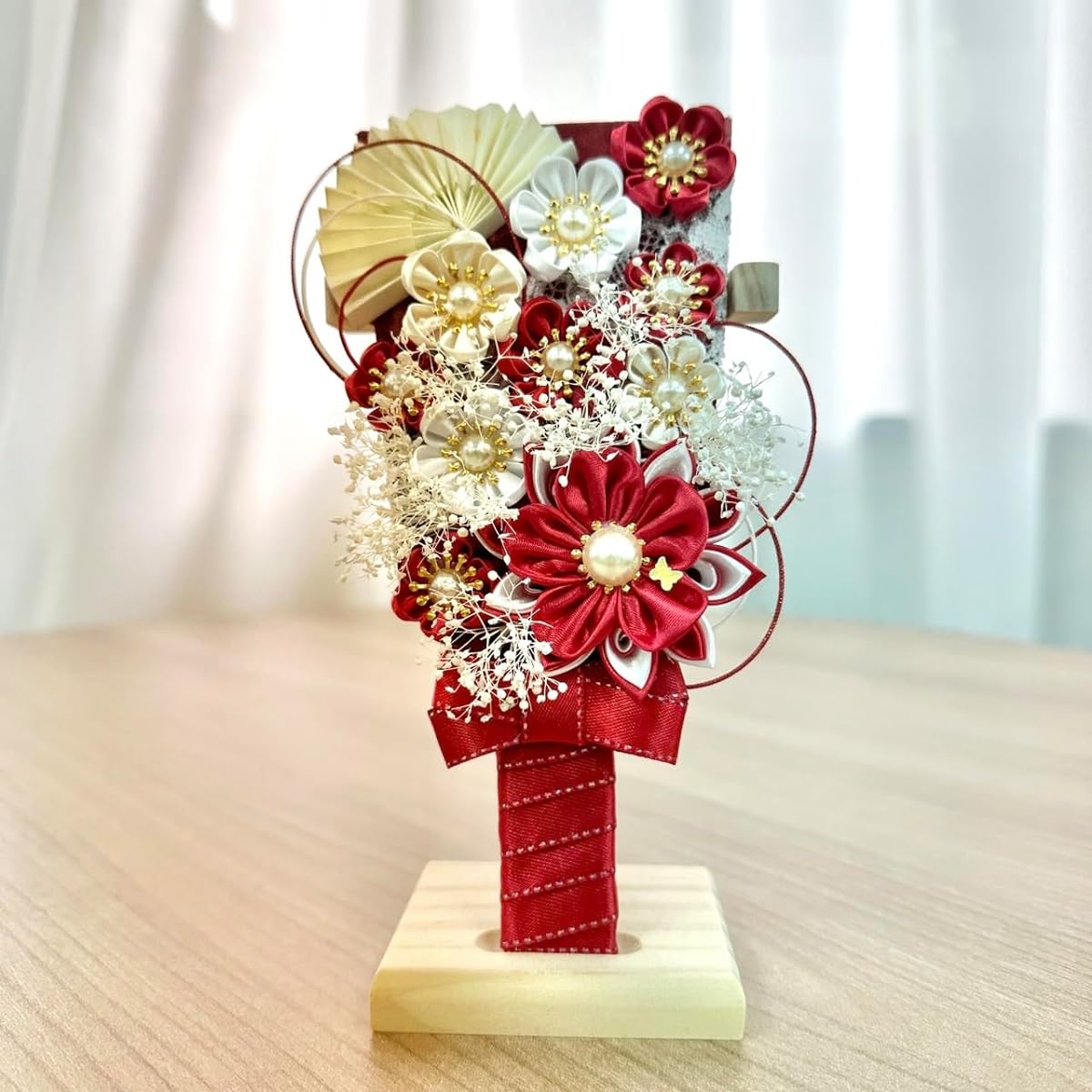 Lulu's Tsumami-zaiku Hagoita Crimson Red Shichigosan Celebration 60th Birthday New Year Gift Interior Decoration Size: Height approx. 17cm Width approx. 8cm Tsumami-zaiku Hagoita Crimson Lulu's-2720