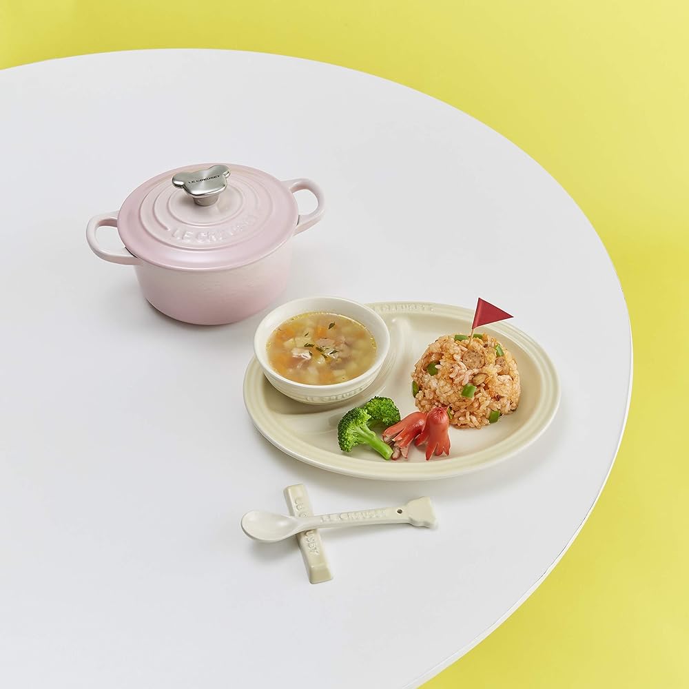 Le Creuset Cast Enamel Pot Cocotte Ronde Bear Knob 14 cm Shell Pink Gas IH Oven Compatible [Authorized Japanese Product]