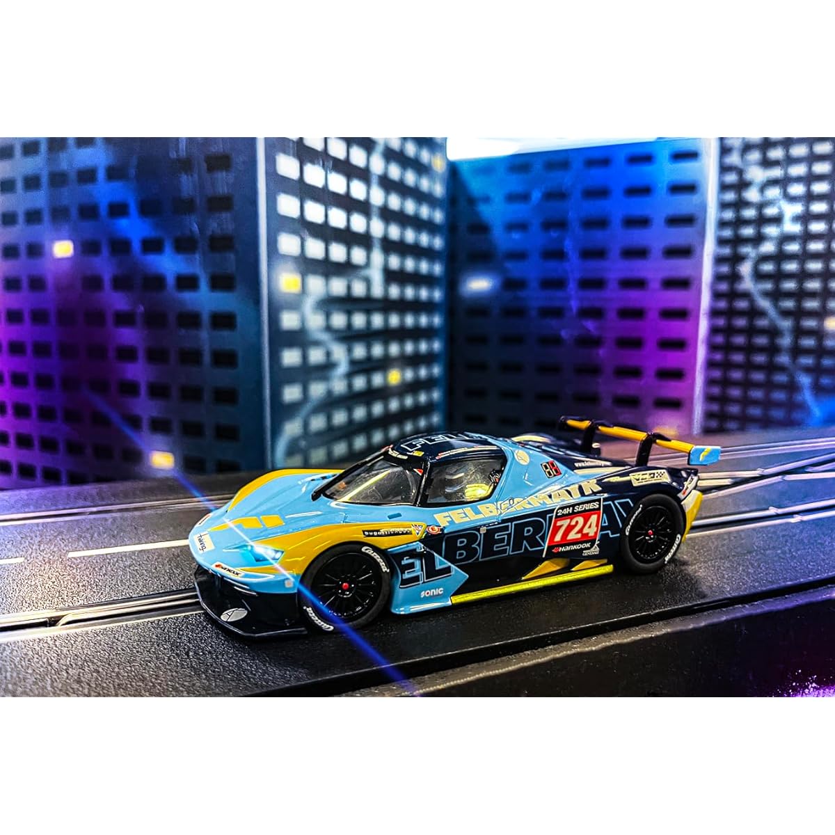 Carrera 27744 KTM X-Bow GTX Felbermayr No.724 1:32 Scale Analog Slot Car Race Vehicle Evolution Slot Car Race Track