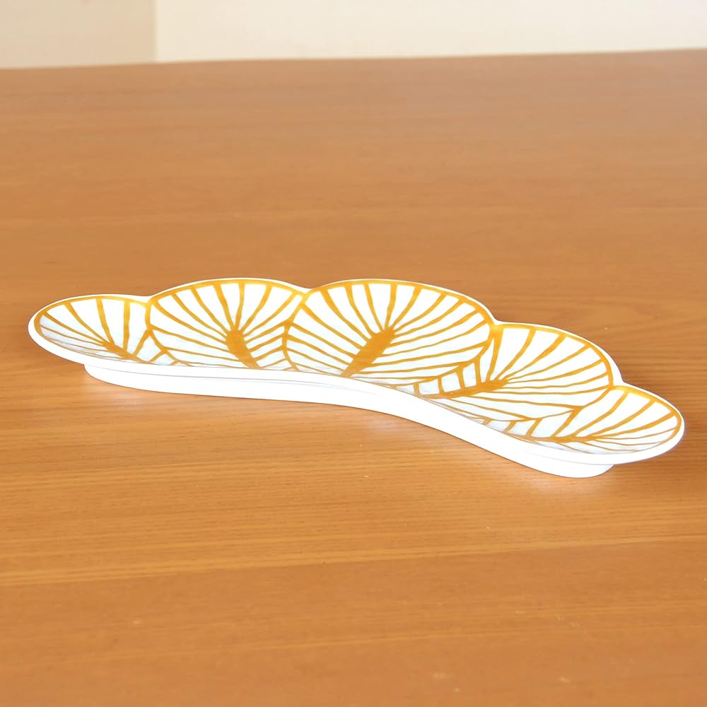 New Year Tableware, Appetizer Plate, Japanese Food Serving Plate, 25cm, Japanese Tableware, Lucky Charm, Matsuba, Arita Ware, Yukimatsuba, White, Set of 2, Pair